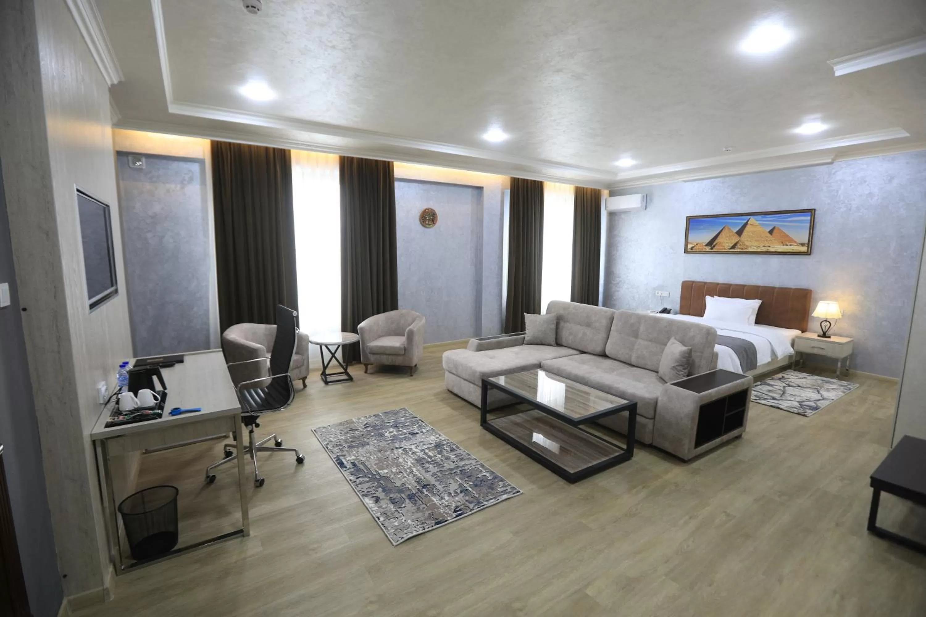 Photo of the whole room in CHlNOR HOTEL