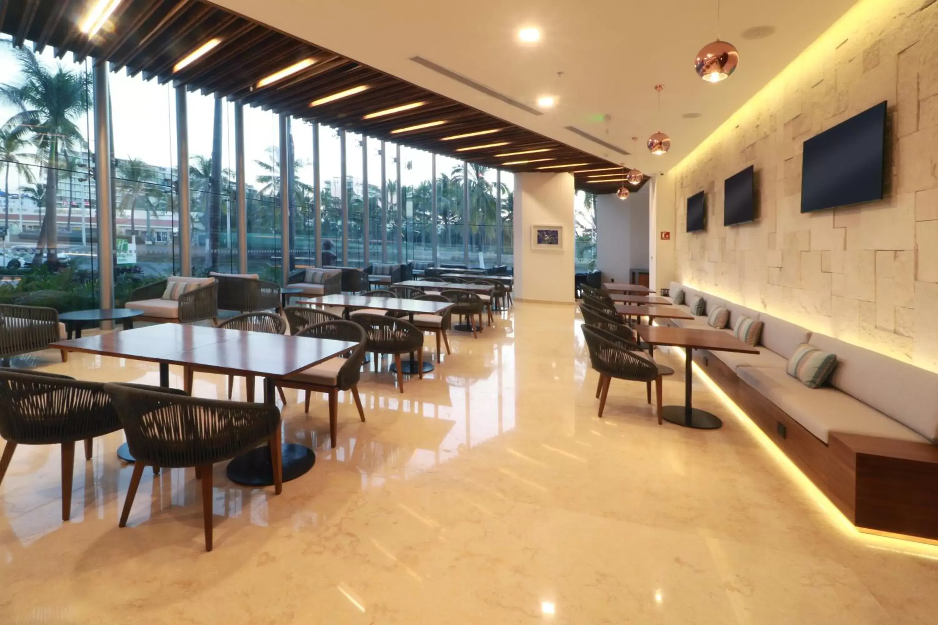 Restaurant/Places to Eat in Holiday Inn & Suites - Puerto Vallarta Marina & Golf, an IHG Hotel