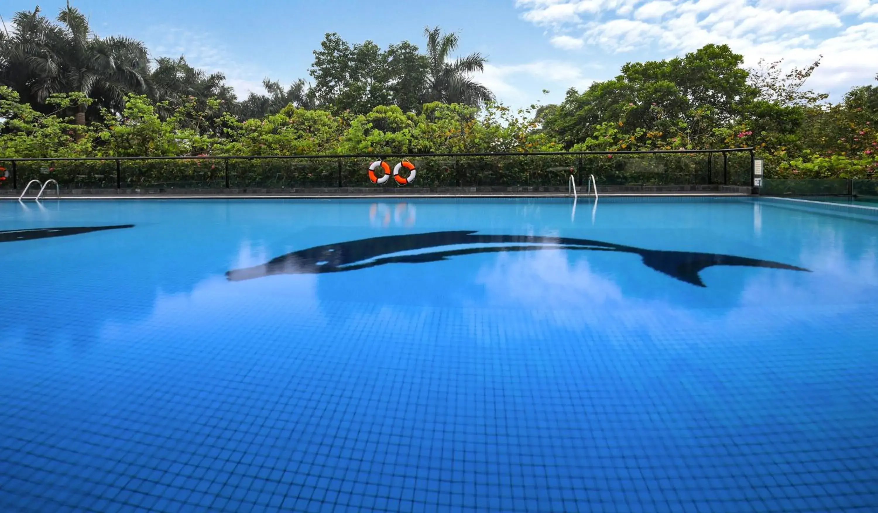 Swimming Pool in Elegant Suites Westlake