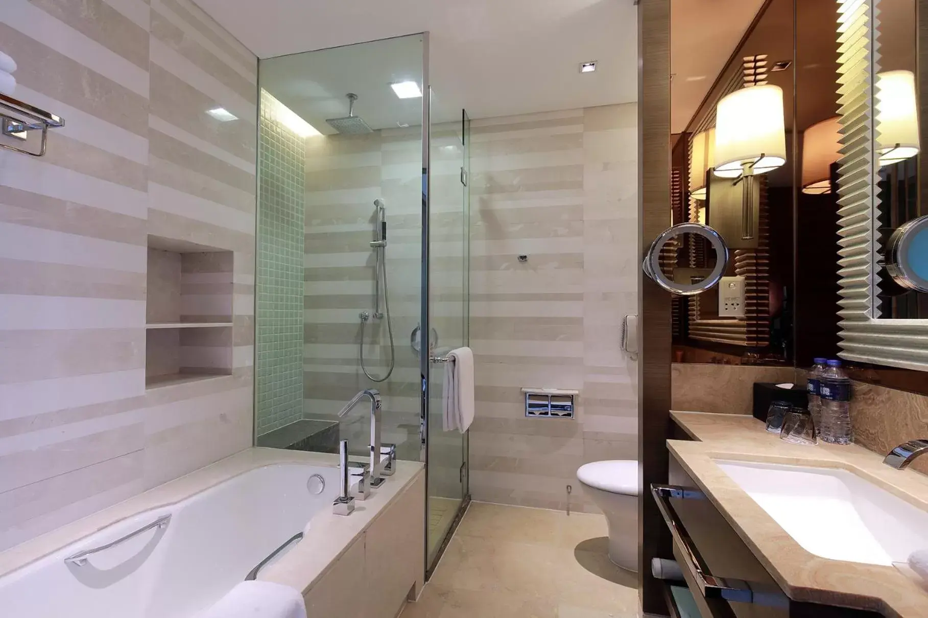 Toilet, Bathroom in Crowne Plaza Nanjing Jiangning, an IHG Hotel