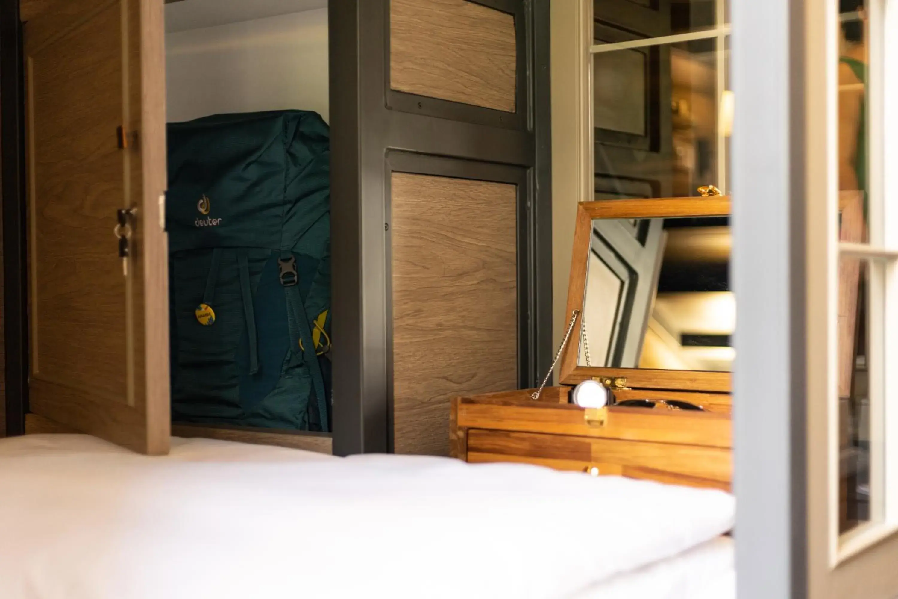 Bed in Warm Window Silom Bed in Warm Window Silom