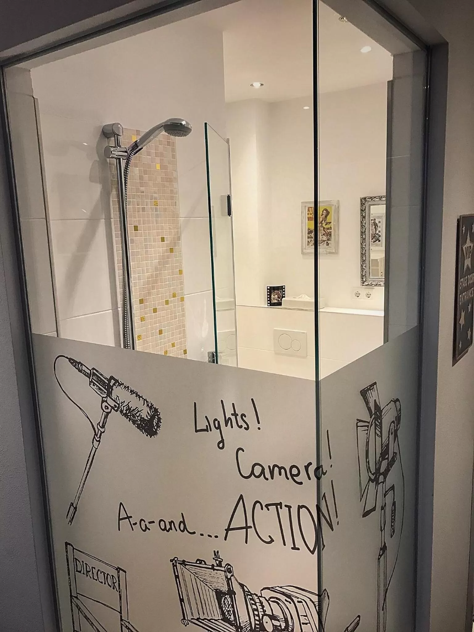 Photo of the whole room in Road Stop Wuppertal