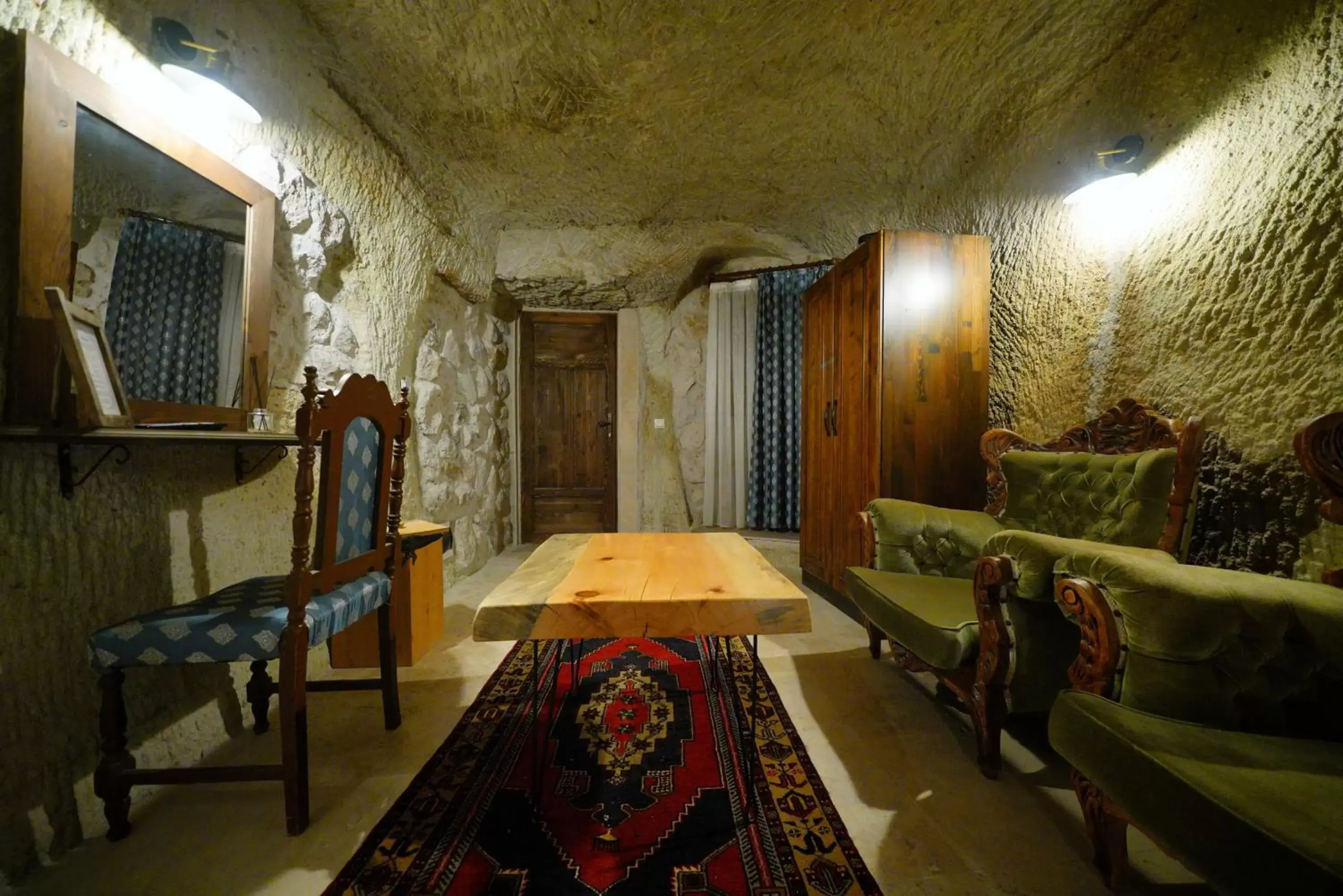 Seating area in Cappadocia Nar Cave House & Hot Swimming Pool