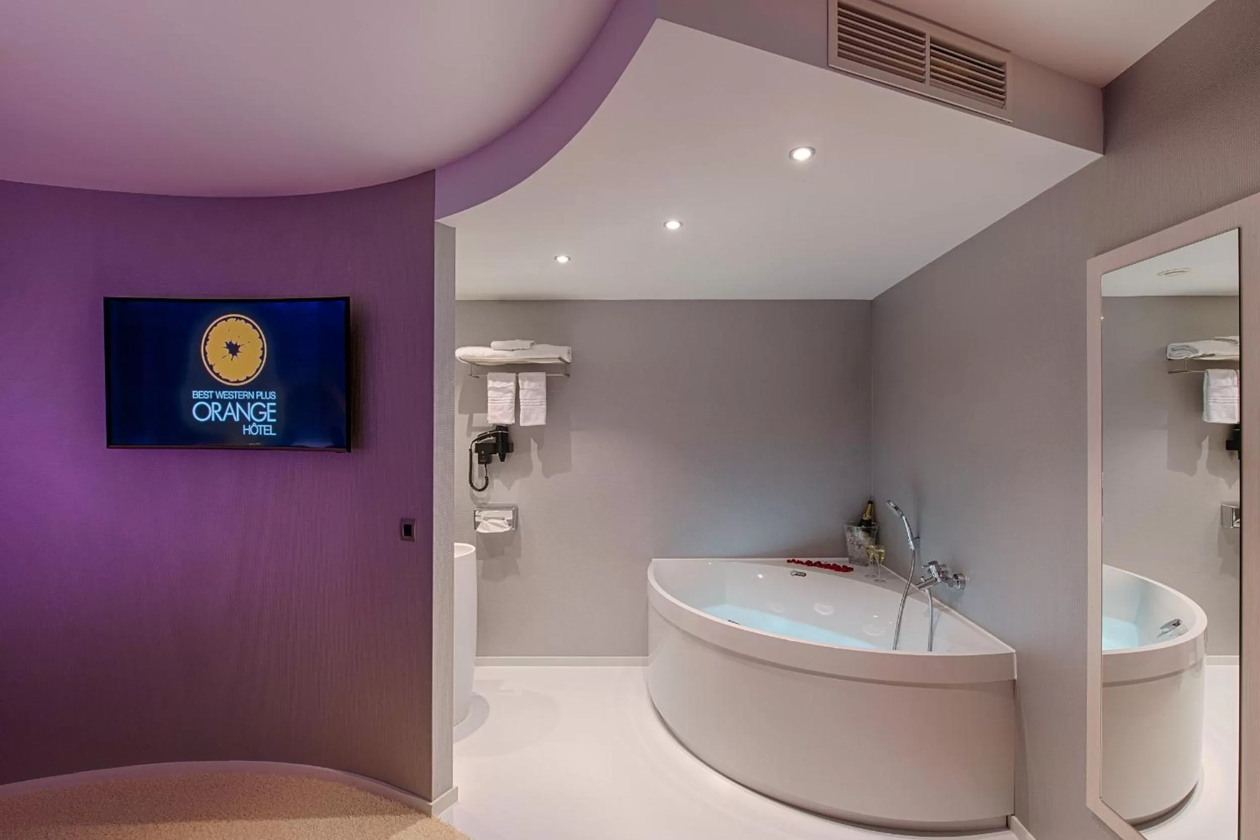 Bathroom in Orange Hotel La Louvière