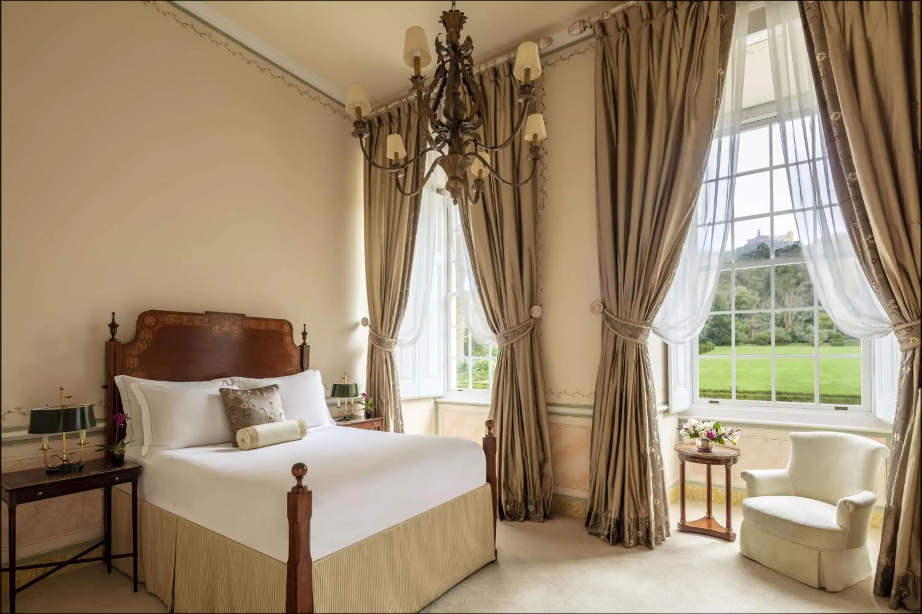 Photo of the whole room, Bed in Tivoli Palácio de Seteais Sintra Hotel - The Leading Hotels of the World