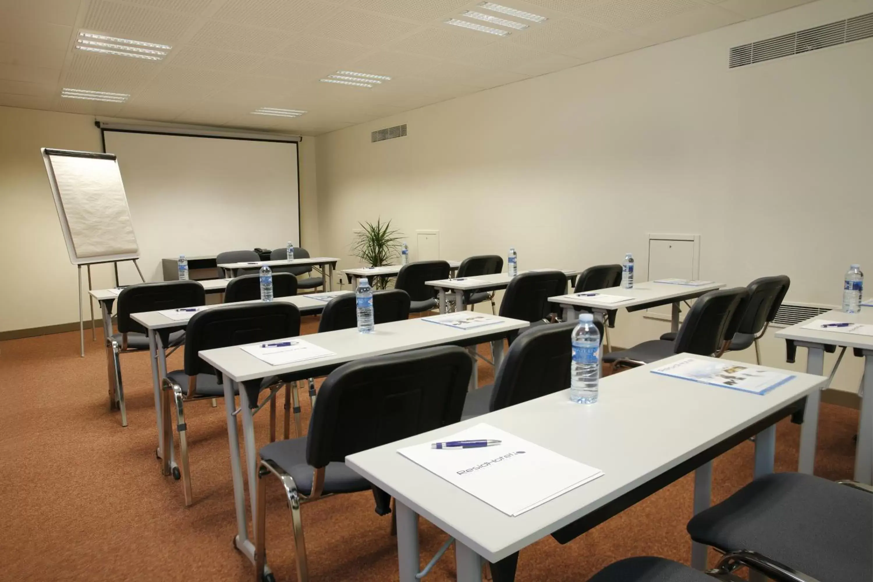Meeting/conference room in Residhotel Lyon Lamartine