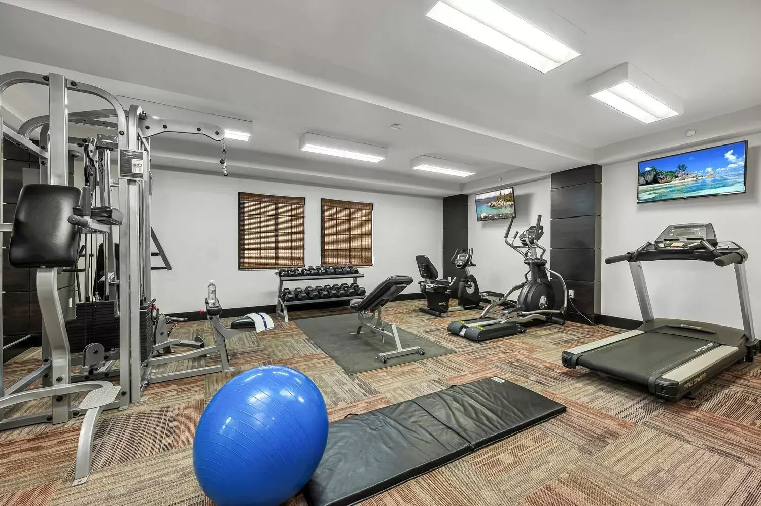 Fitness centre/facilities, Fitness Center/Facilities in Bayfront Inn 5th Avenue