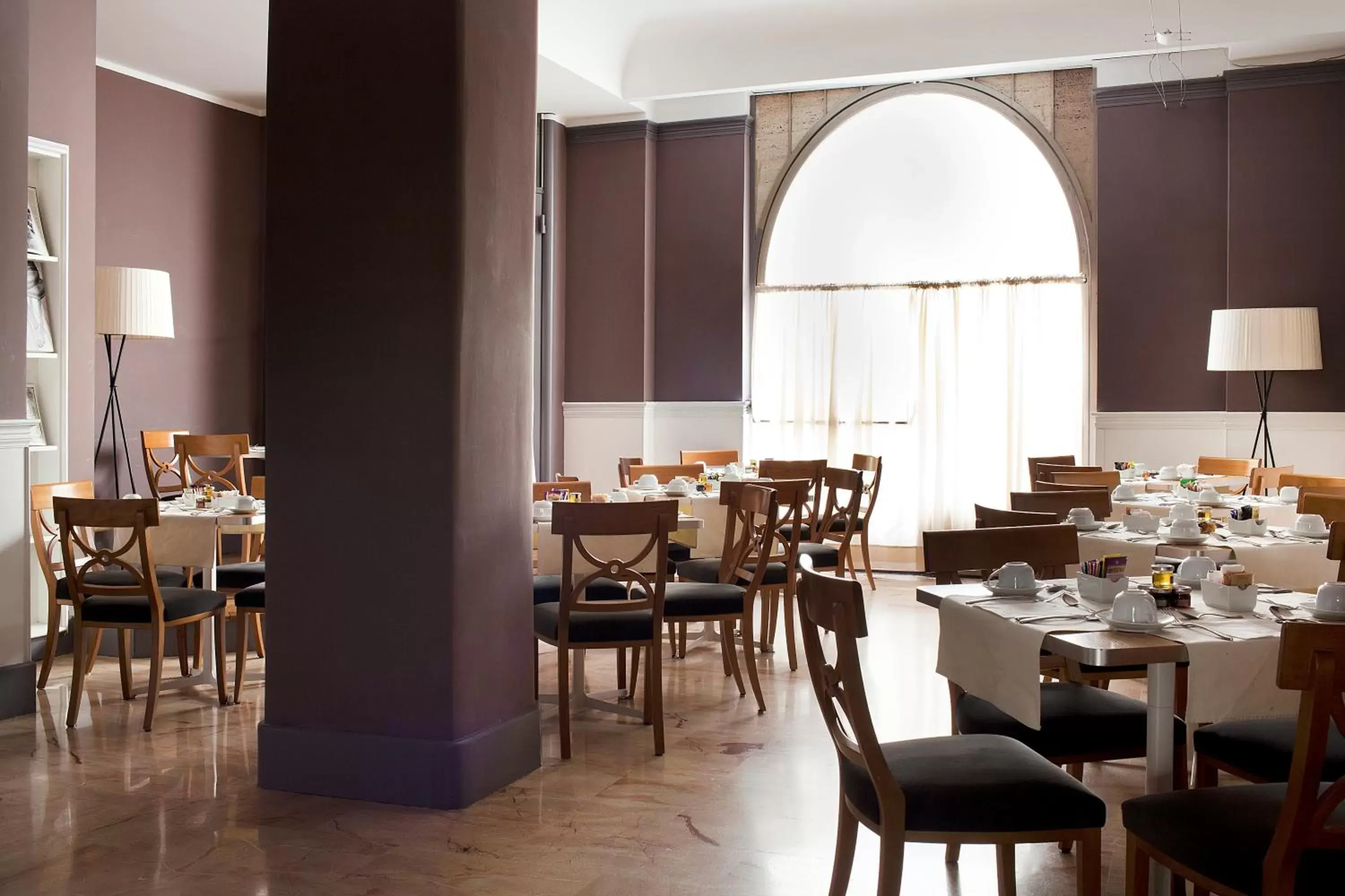 Restaurant/Places to Eat in Hotel Principe Di Villafranca