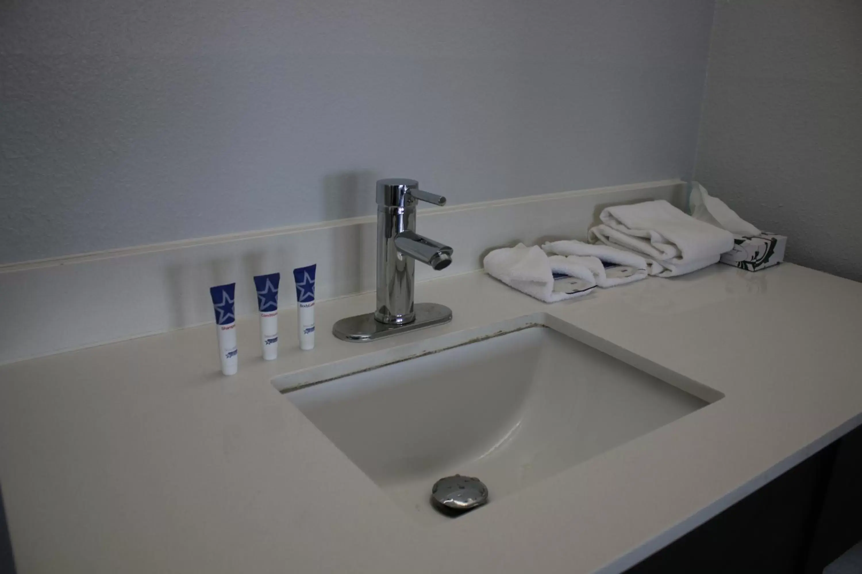 Bathroom in Americas Best Value Inn Winnemucca