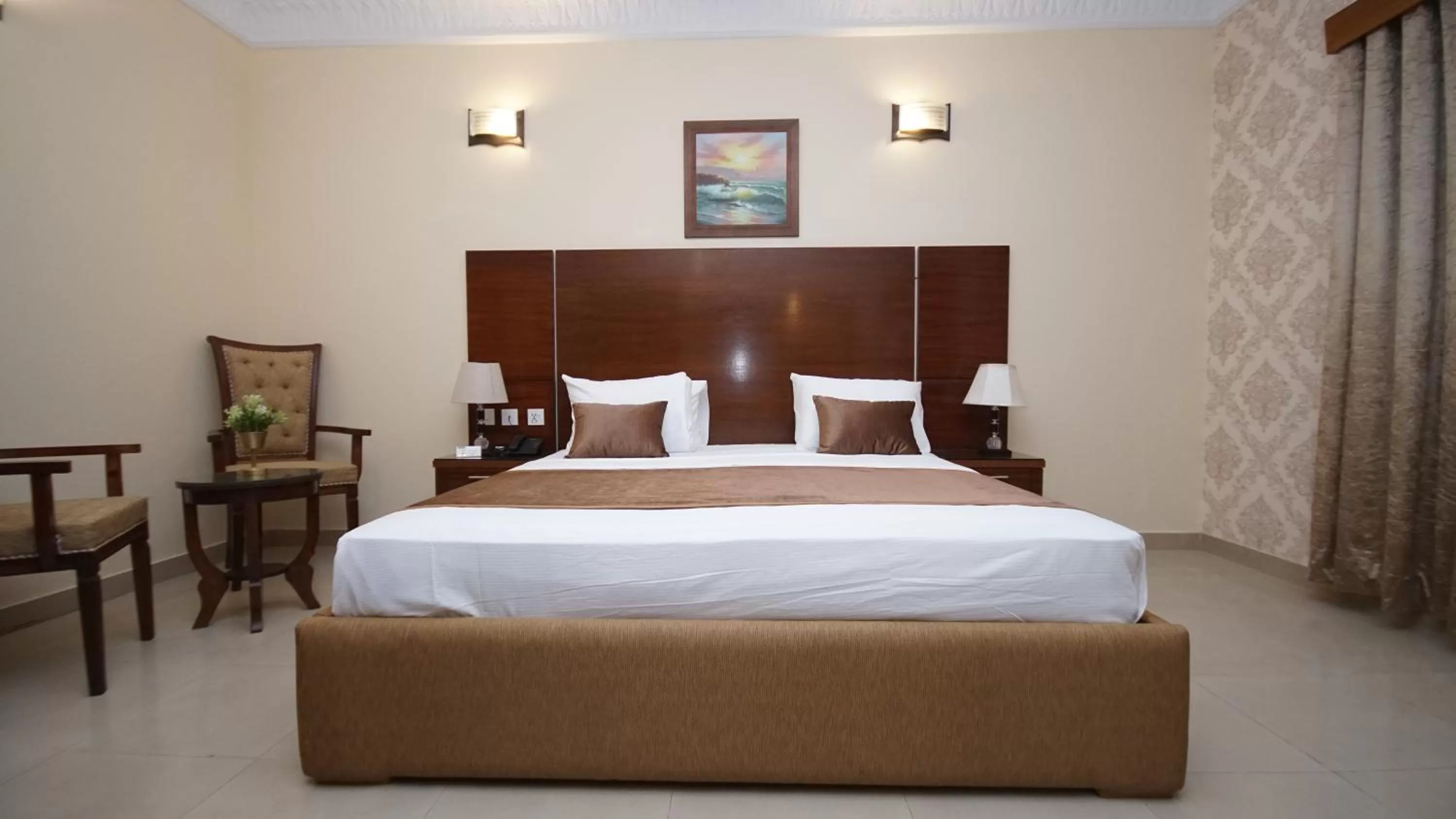 Bed in World Inn Karachi