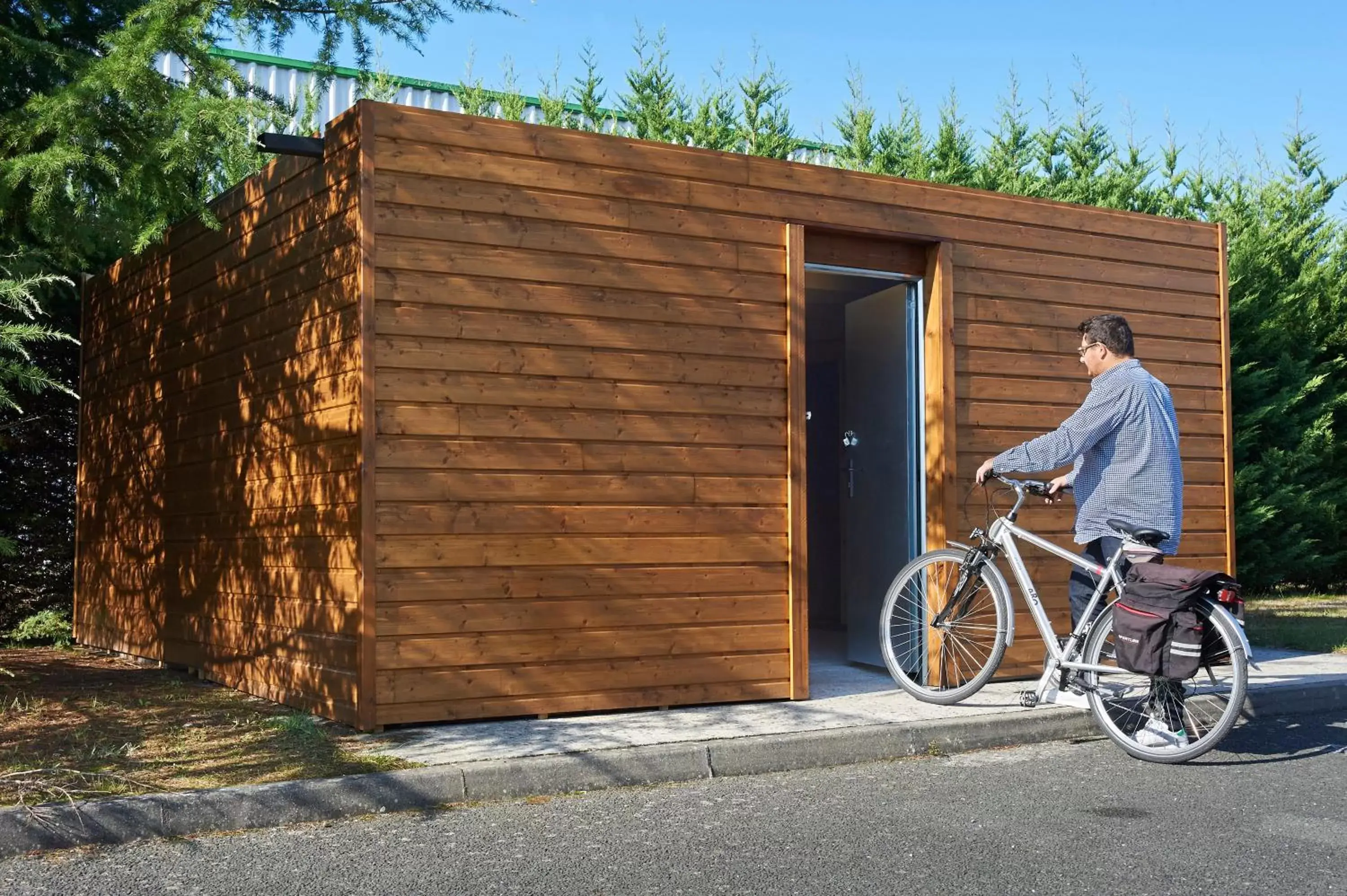 Staff in Atena Bordeaux Sud Est Créon - Vélo Friendly