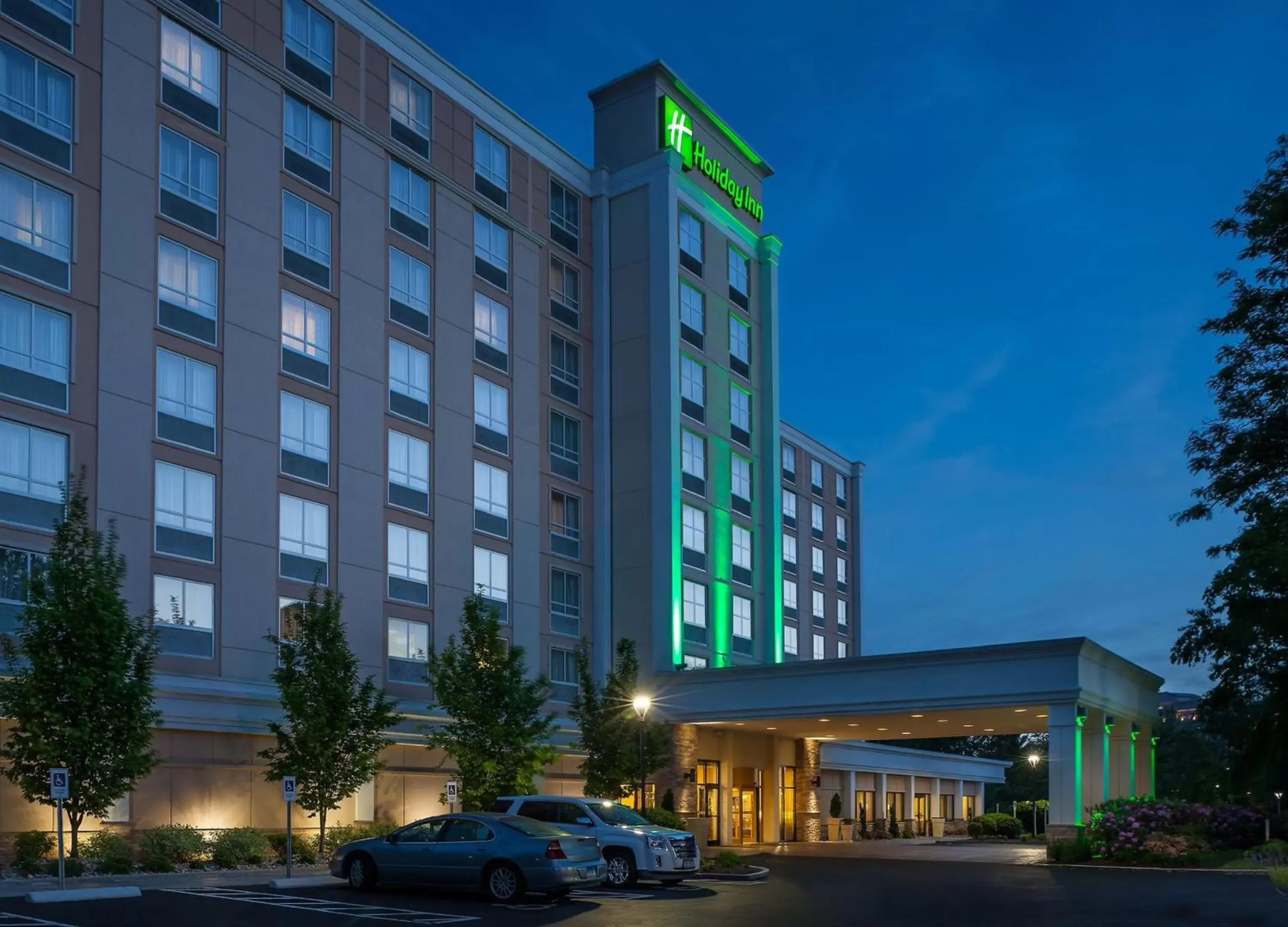 Property Building in Holiday Inn Hartford Downtown Area, an IHG Hotel