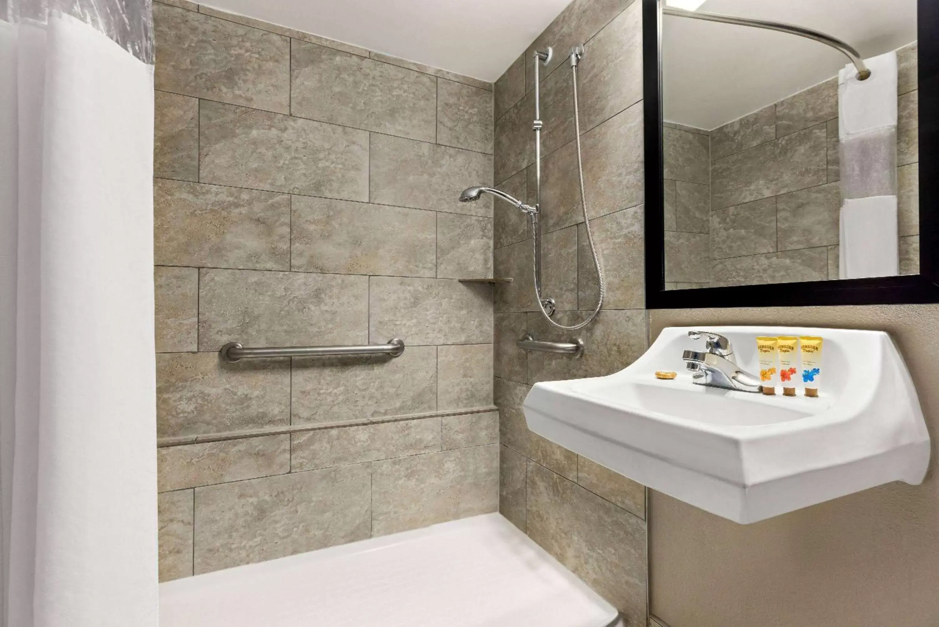 Shower, Bathroom in IBAN Hotel, Trademark Collection by Wyndham