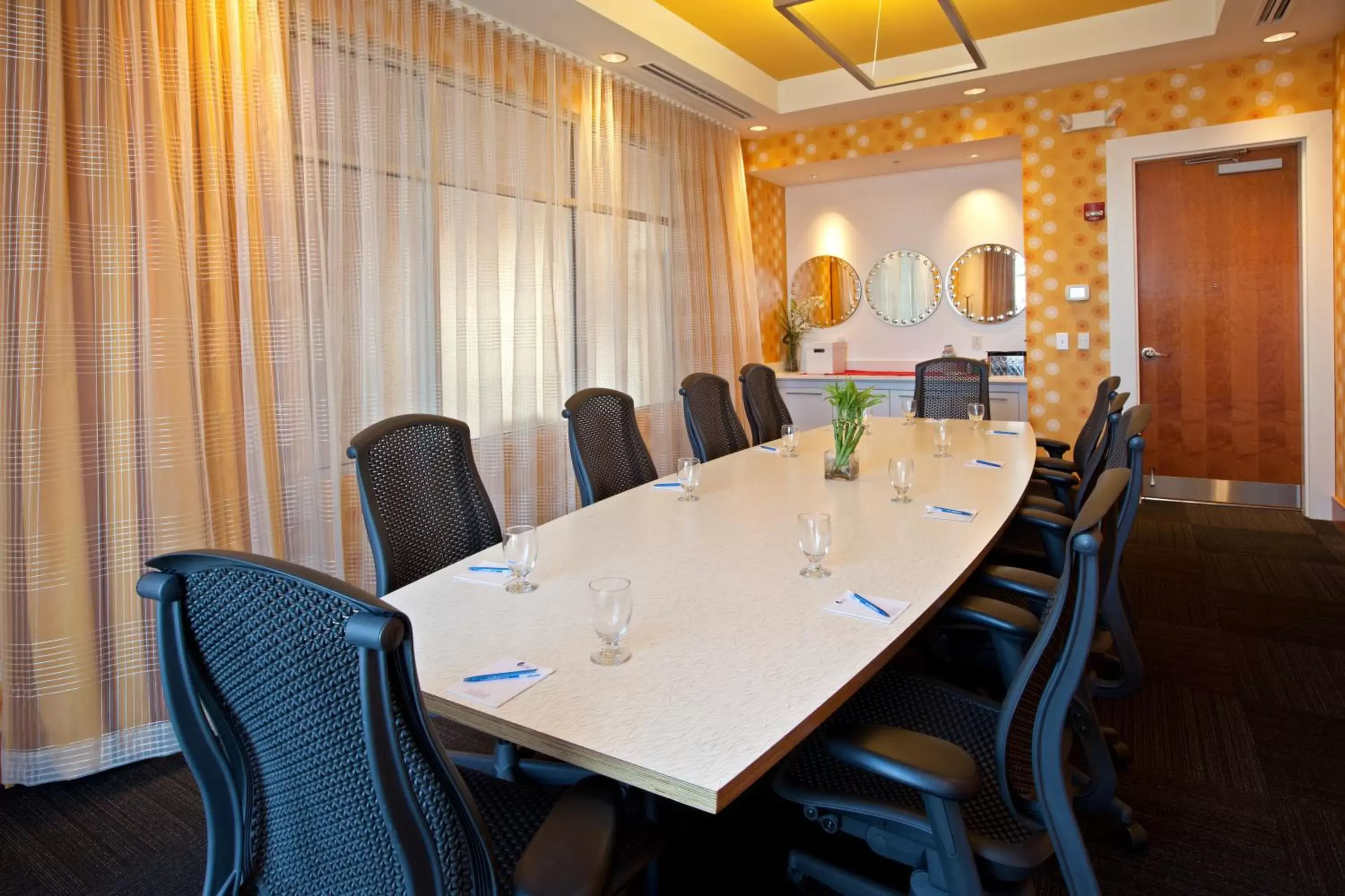 Meeting/conference room in Hotel Indigo Columbus Architectural Center, an IHG Hotel