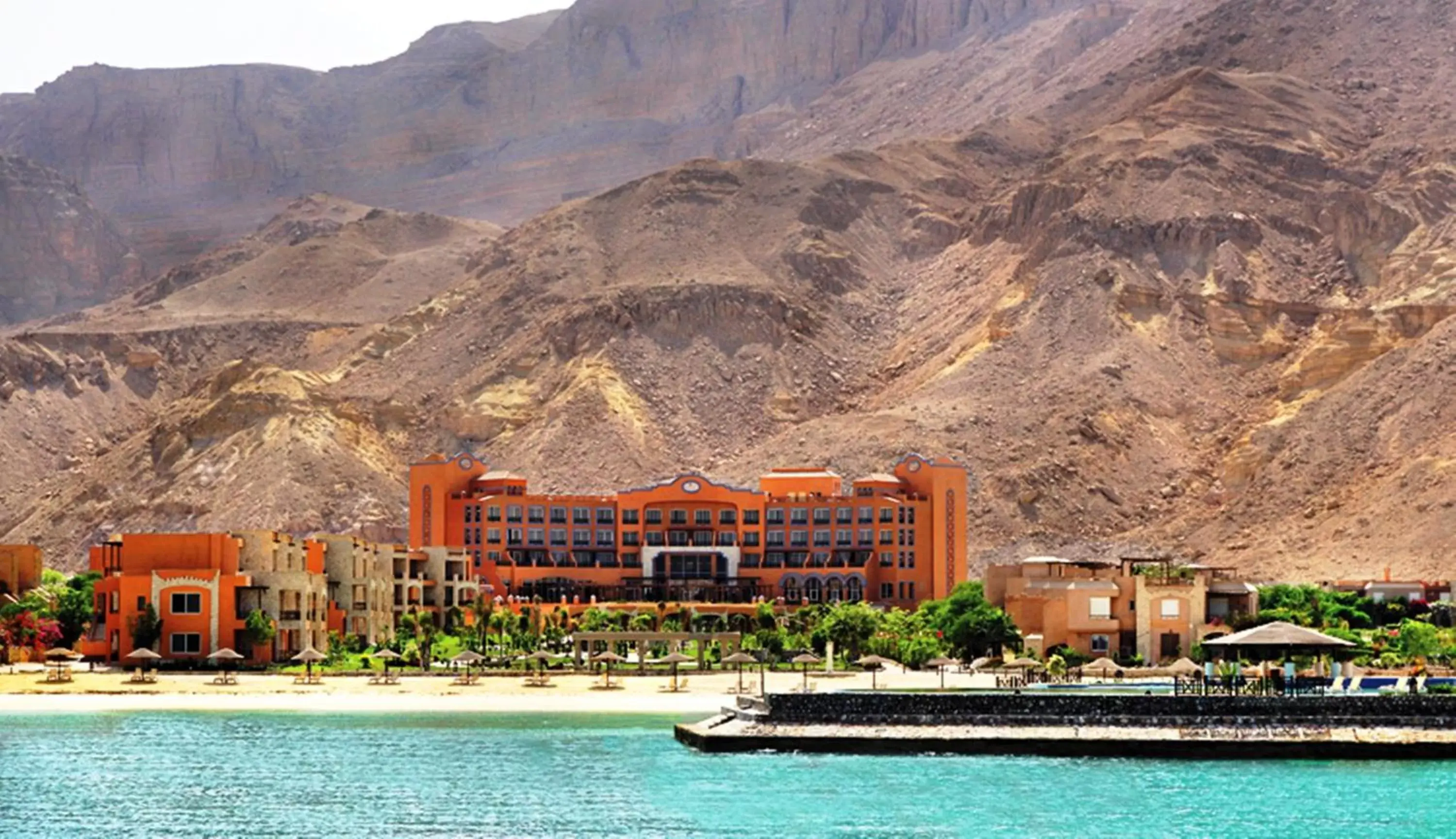 Facade/entrance in Mövenpick Resort El Sokhna Facade/entrance in Mövenpick Resort El Sokhna