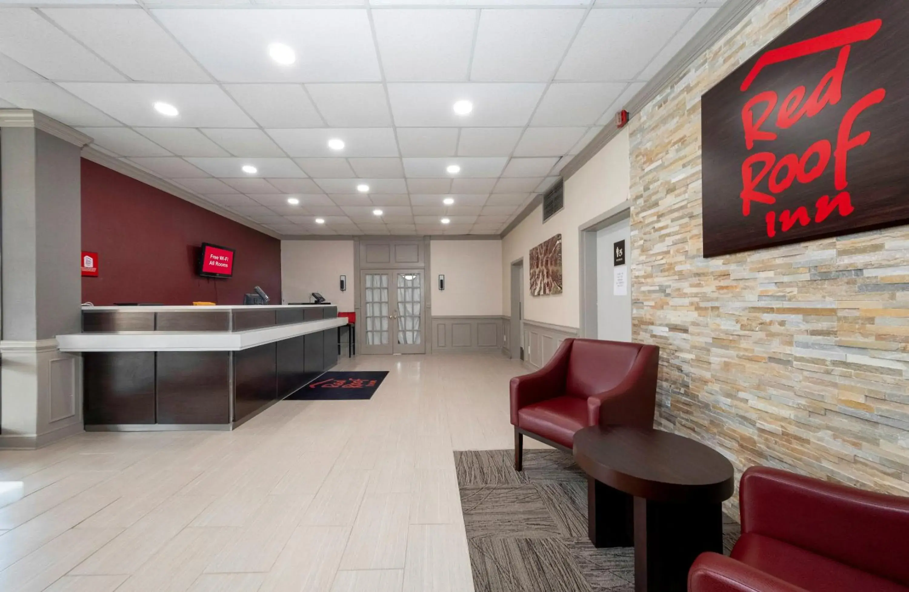 Lobby or reception, Lobby/Reception in Red Roof Inn Petersburg - Fort Lee