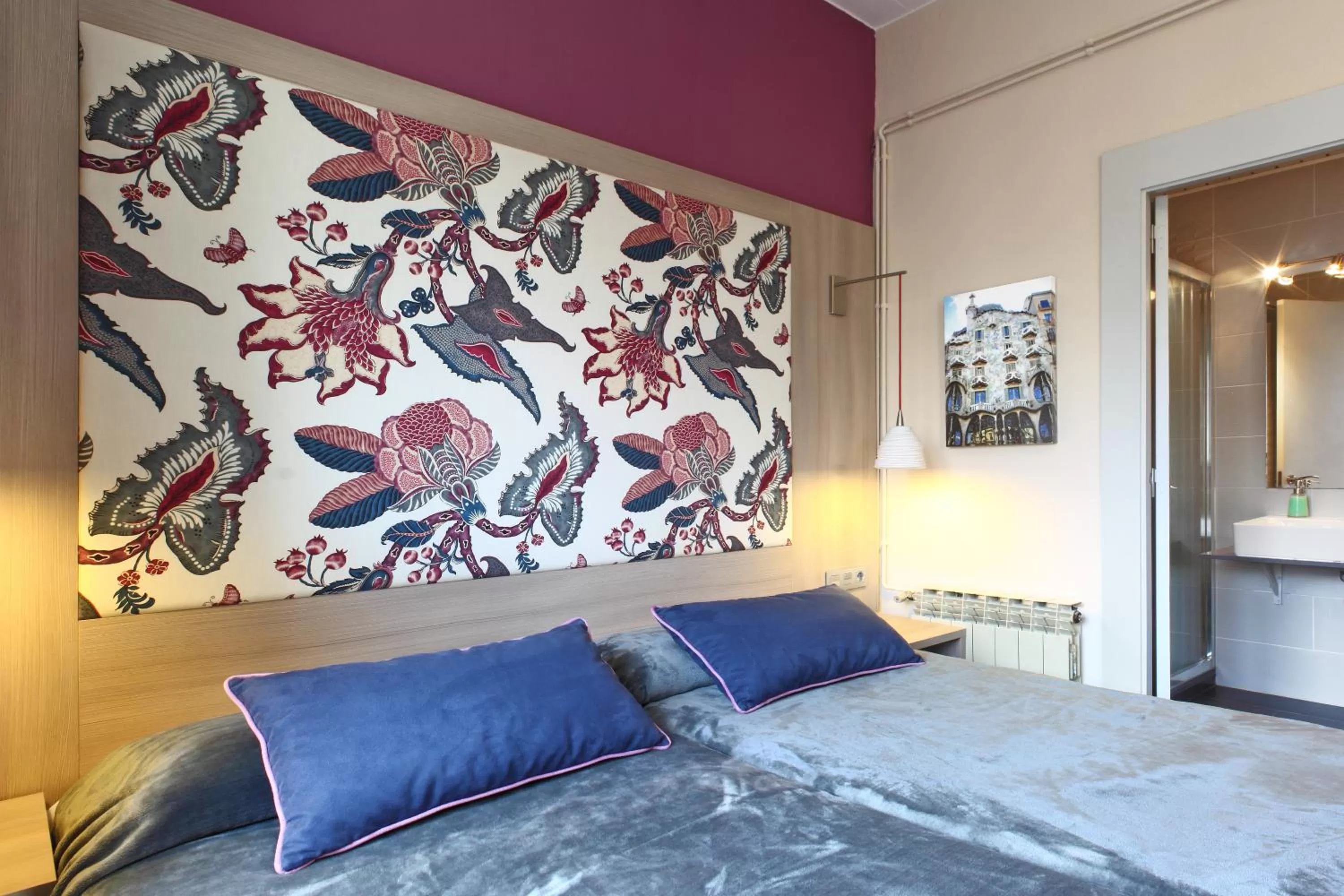 Bed in Hotel Ginebra