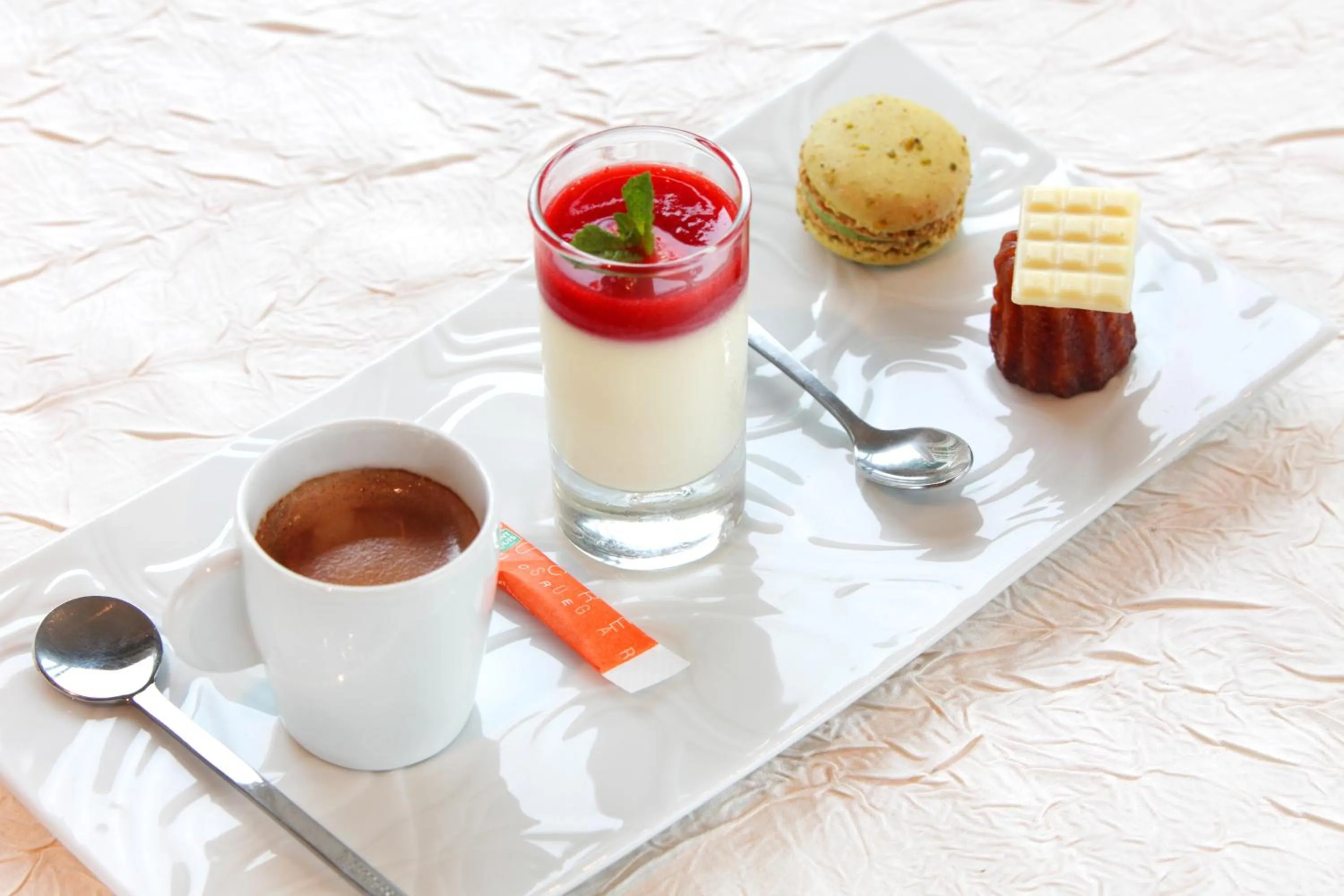 Restaurant/places to eat in Le Germinal