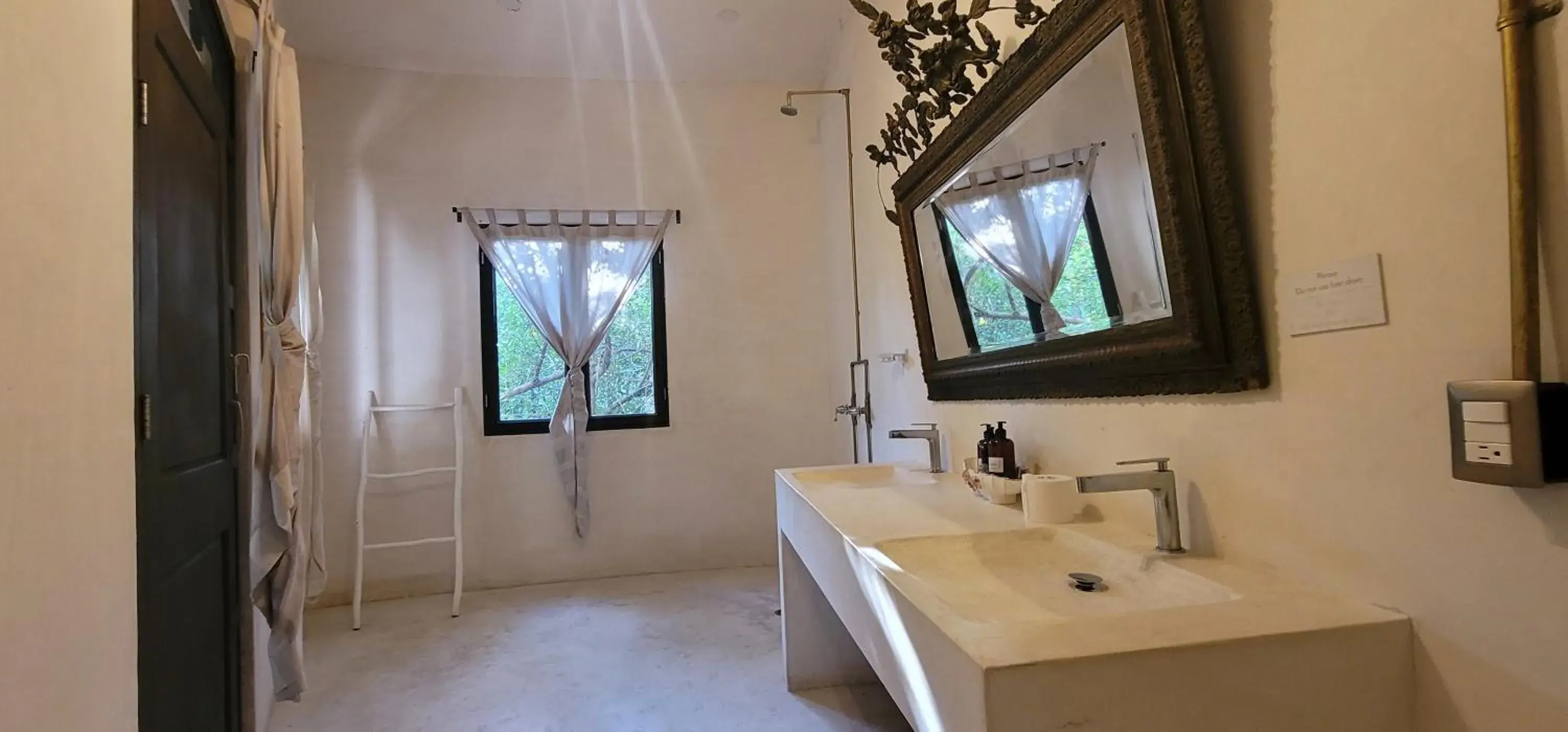Bathroom in Casa Ambar Tulum - Great location and access to a Private Cenote & Beach 2 Km Away - Adults Only