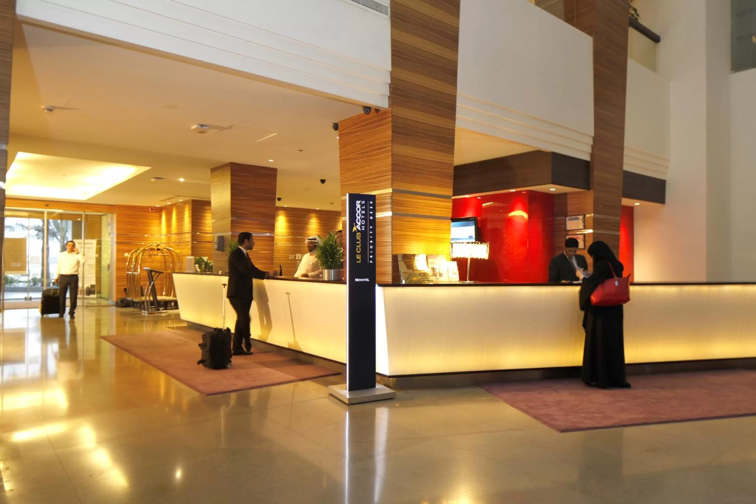 Lobby or reception in Novotel Dammam Business Park