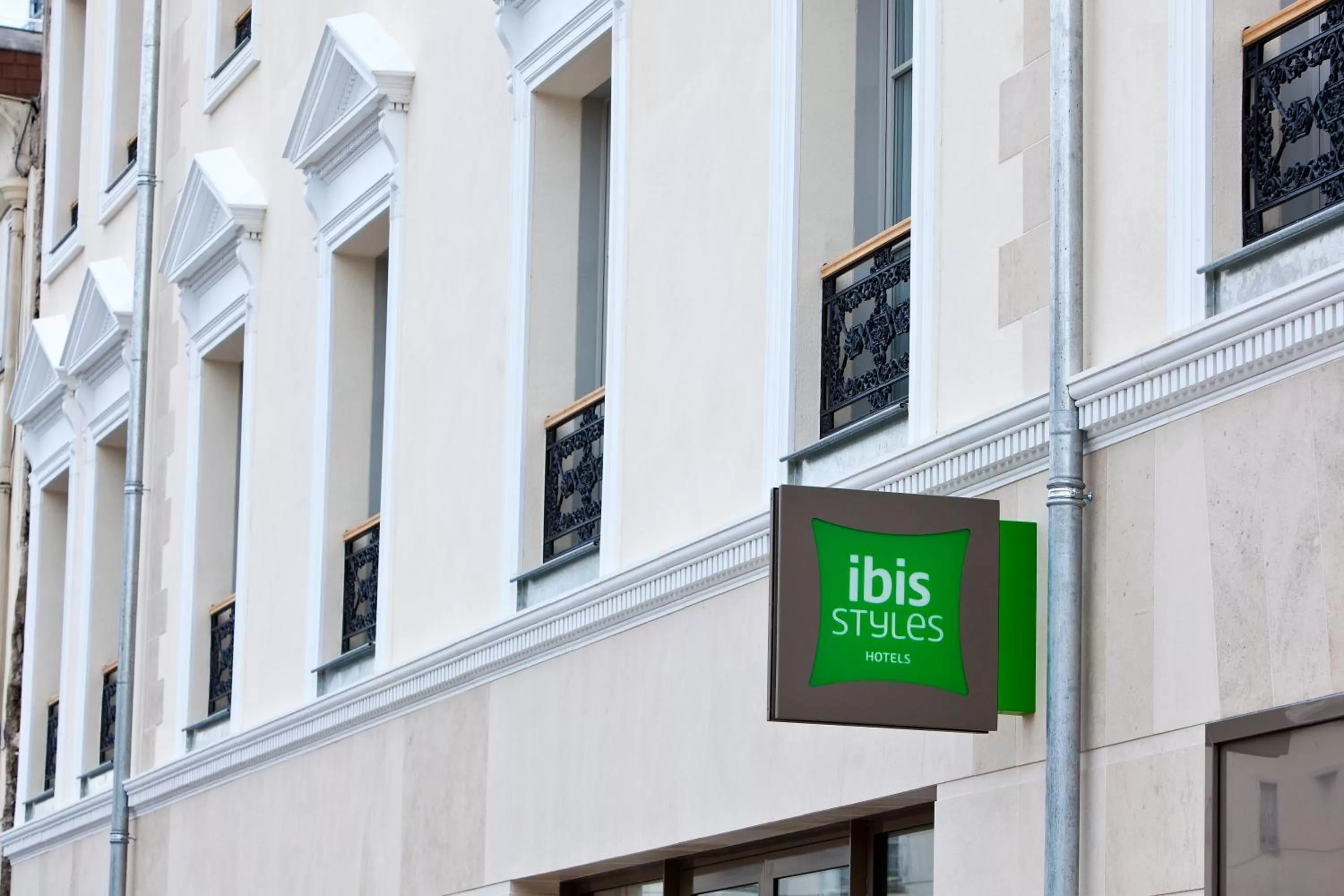 Property building in ibis Styles Chalons en Champagne Centre