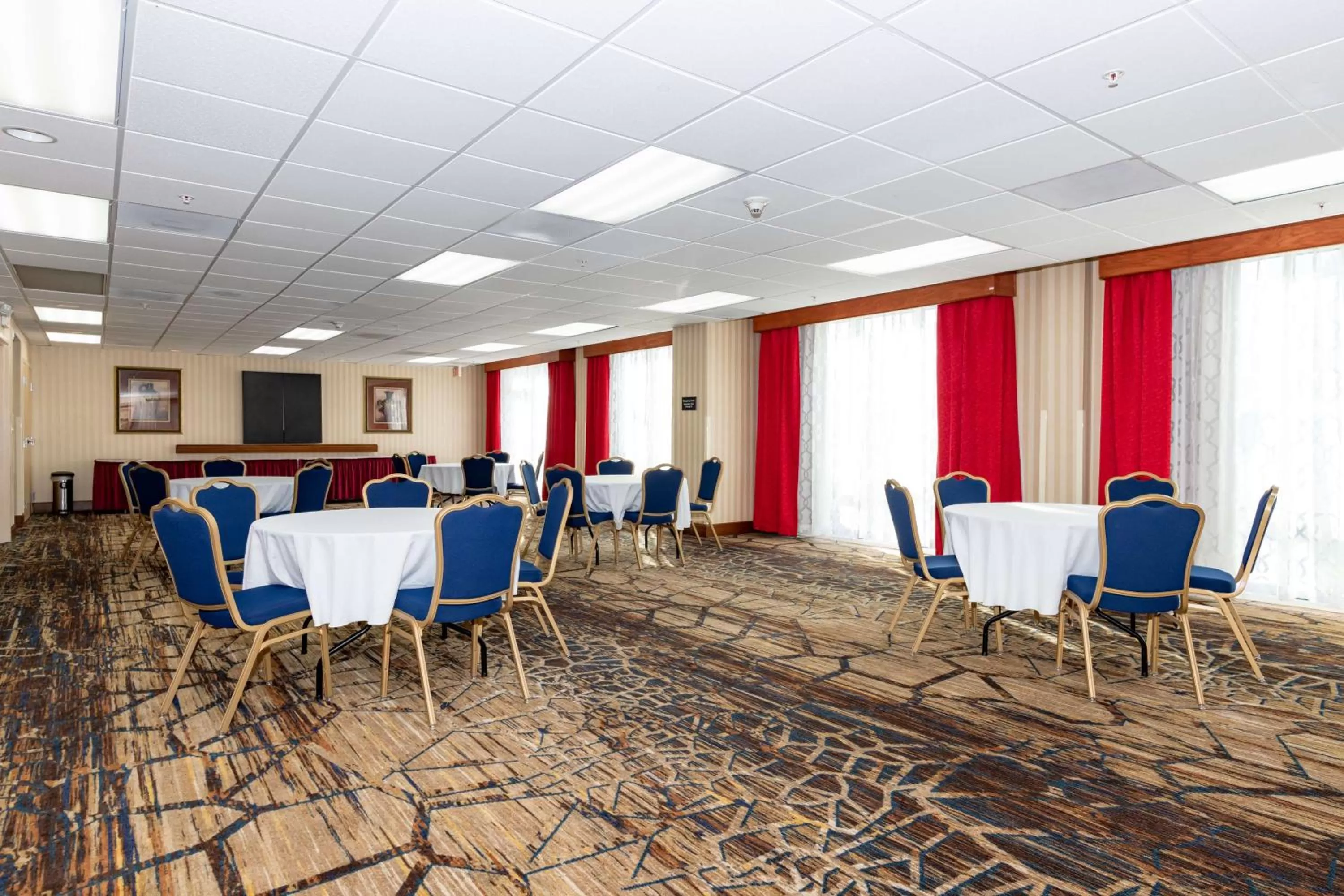 Meeting/conference room in Hampton Inn & Suites Pittsburg