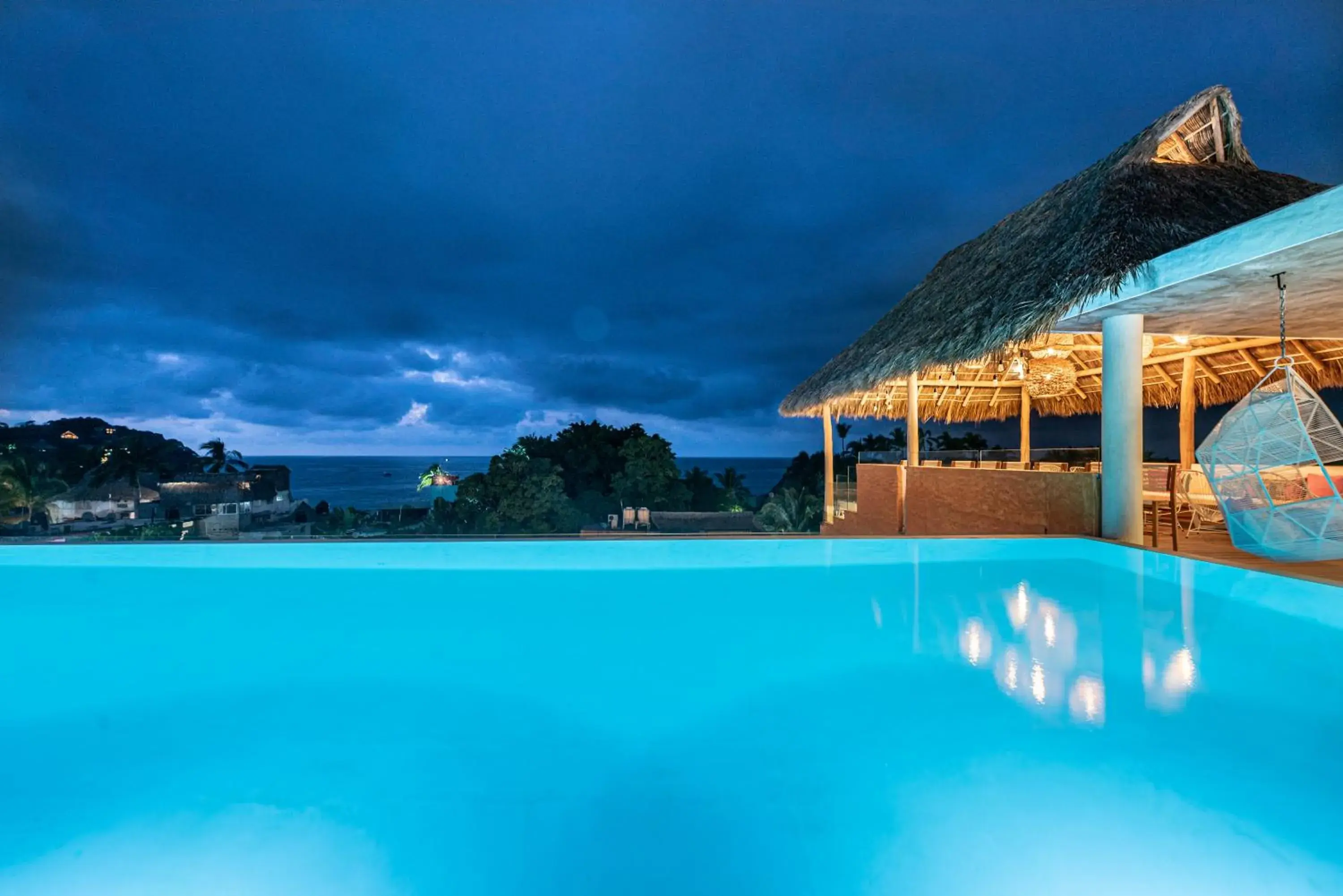 Night, Swimming Pool in Sayulinda Hotel