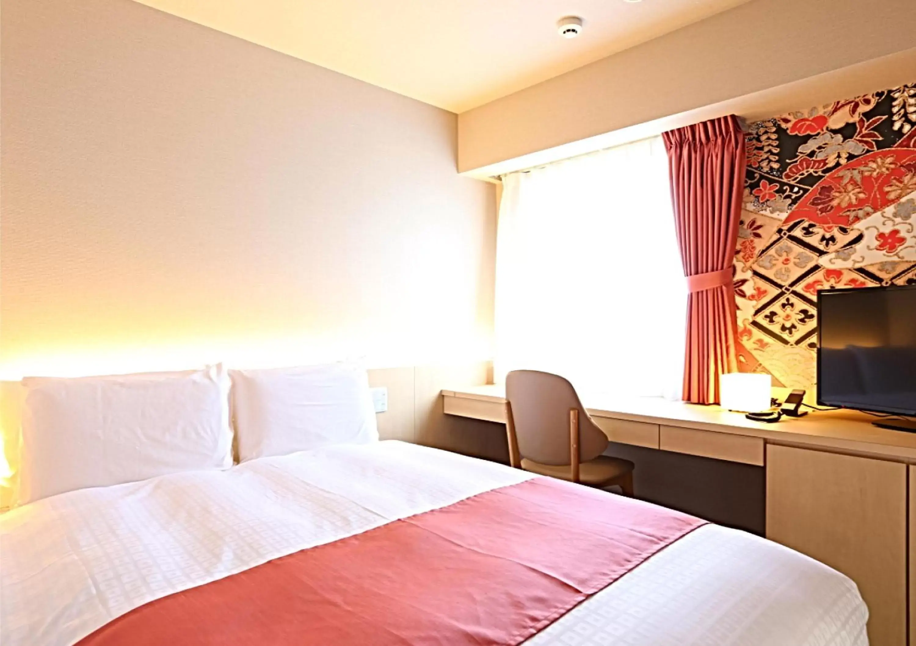 Photo of the whole room, Bed in Hotel Wing International Premium Kanazawa Ekimae