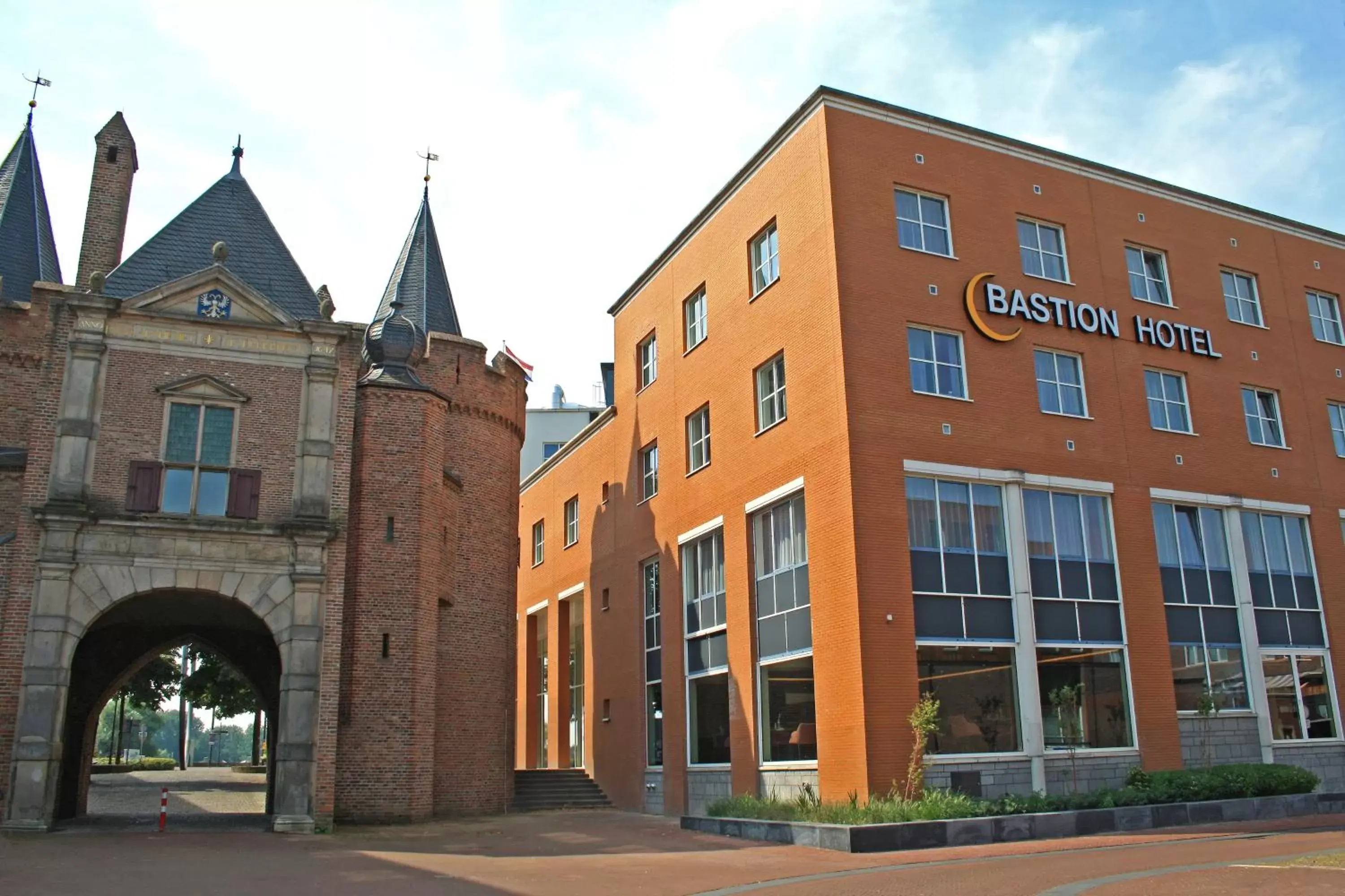 Facade/entrance in Bastion Hotel Arnhem