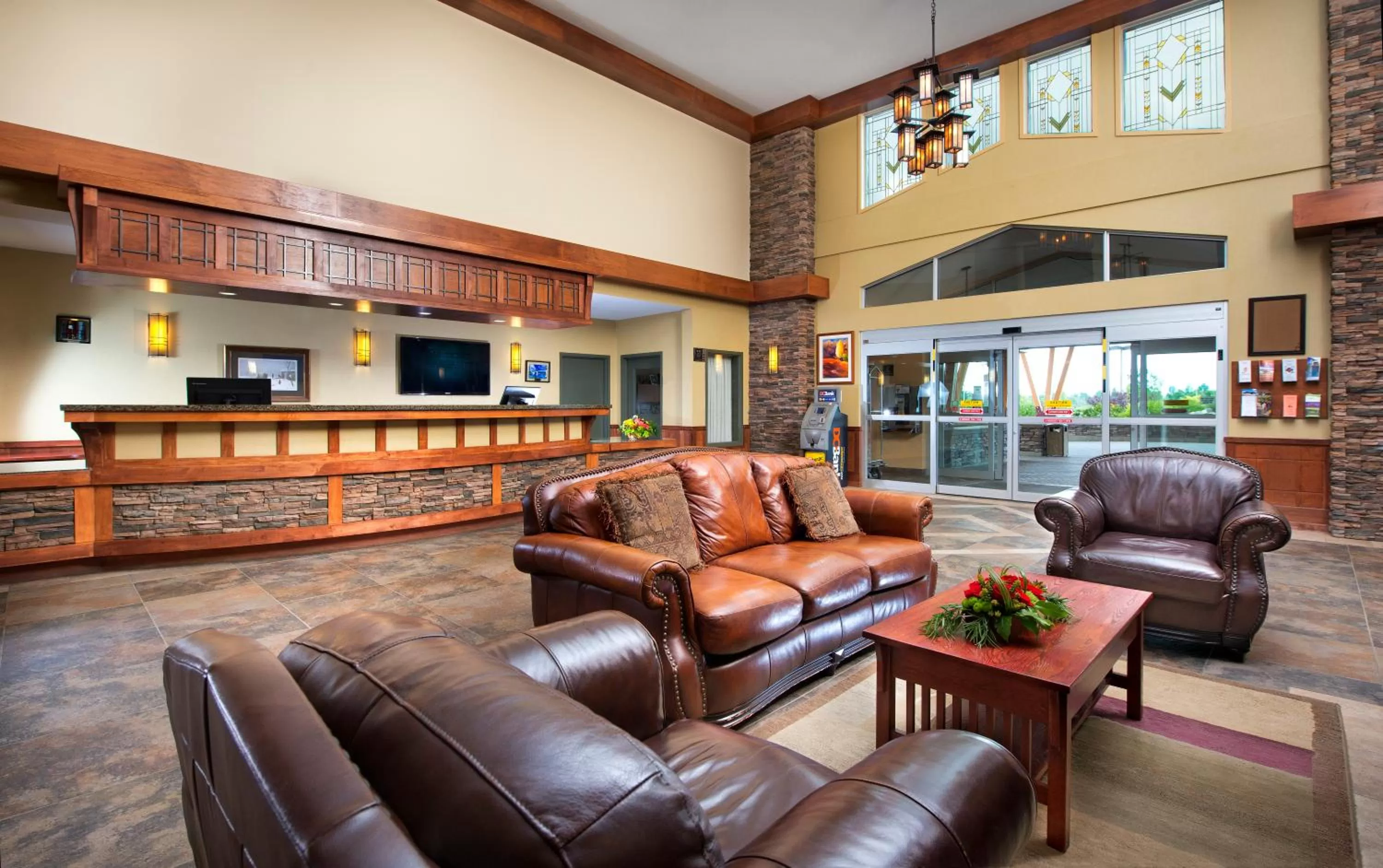 Lobby or reception in Gold Eagle Lodge