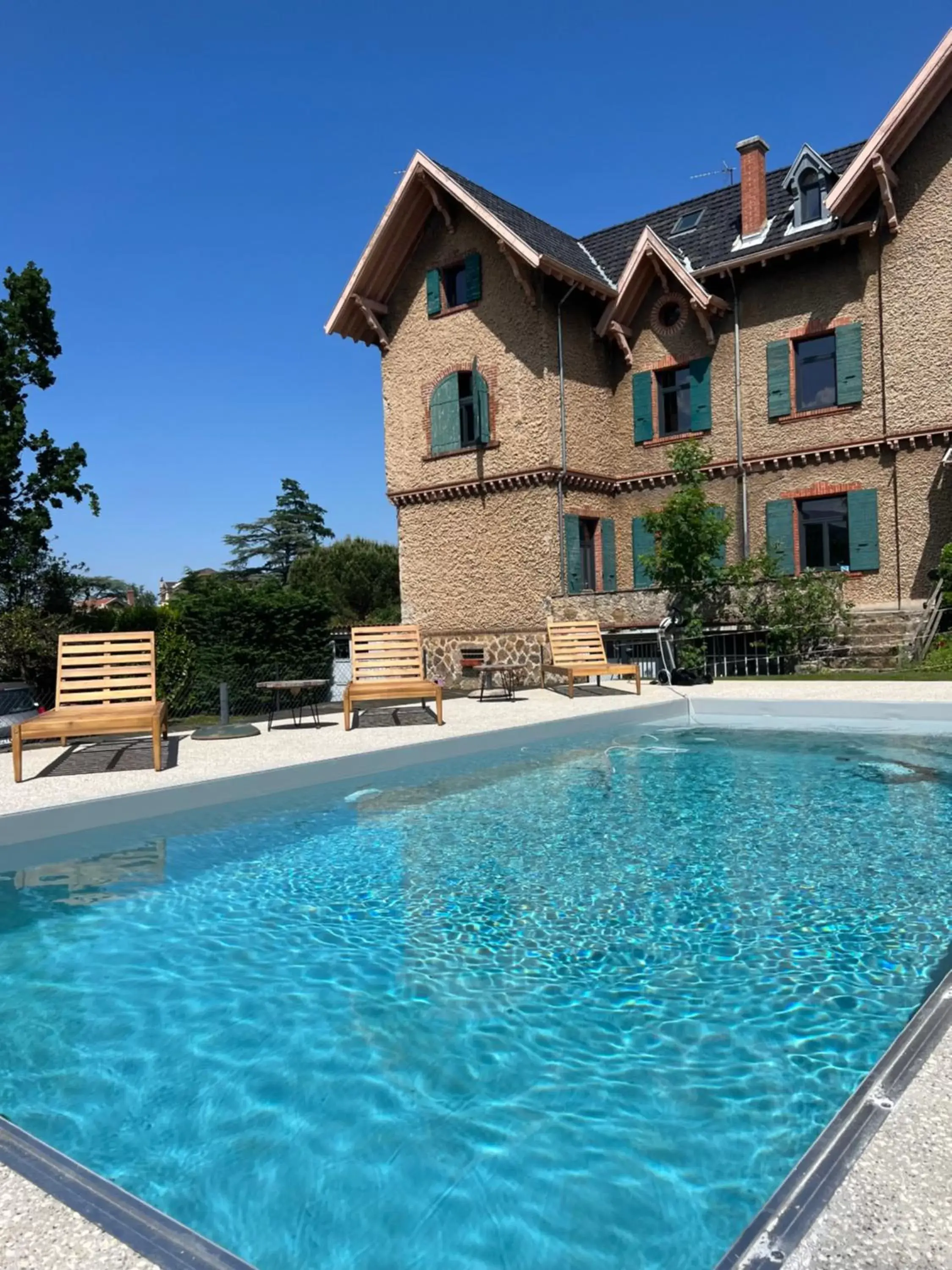 Pool view, Property Building in O'Cottage double jardin