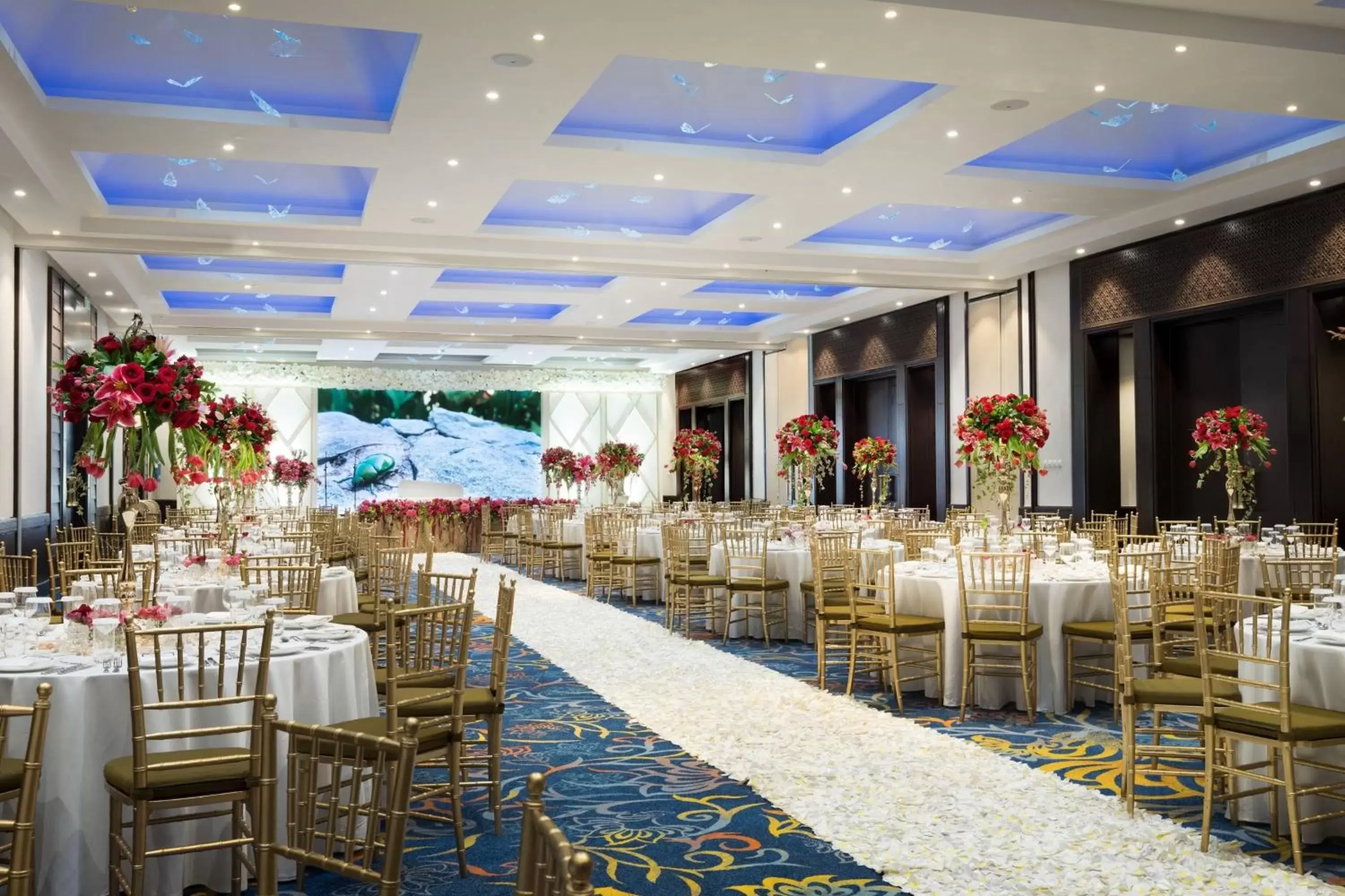 Meeting/conference room, Restaurant/Places to Eat in Sheraton Lampung Hotel