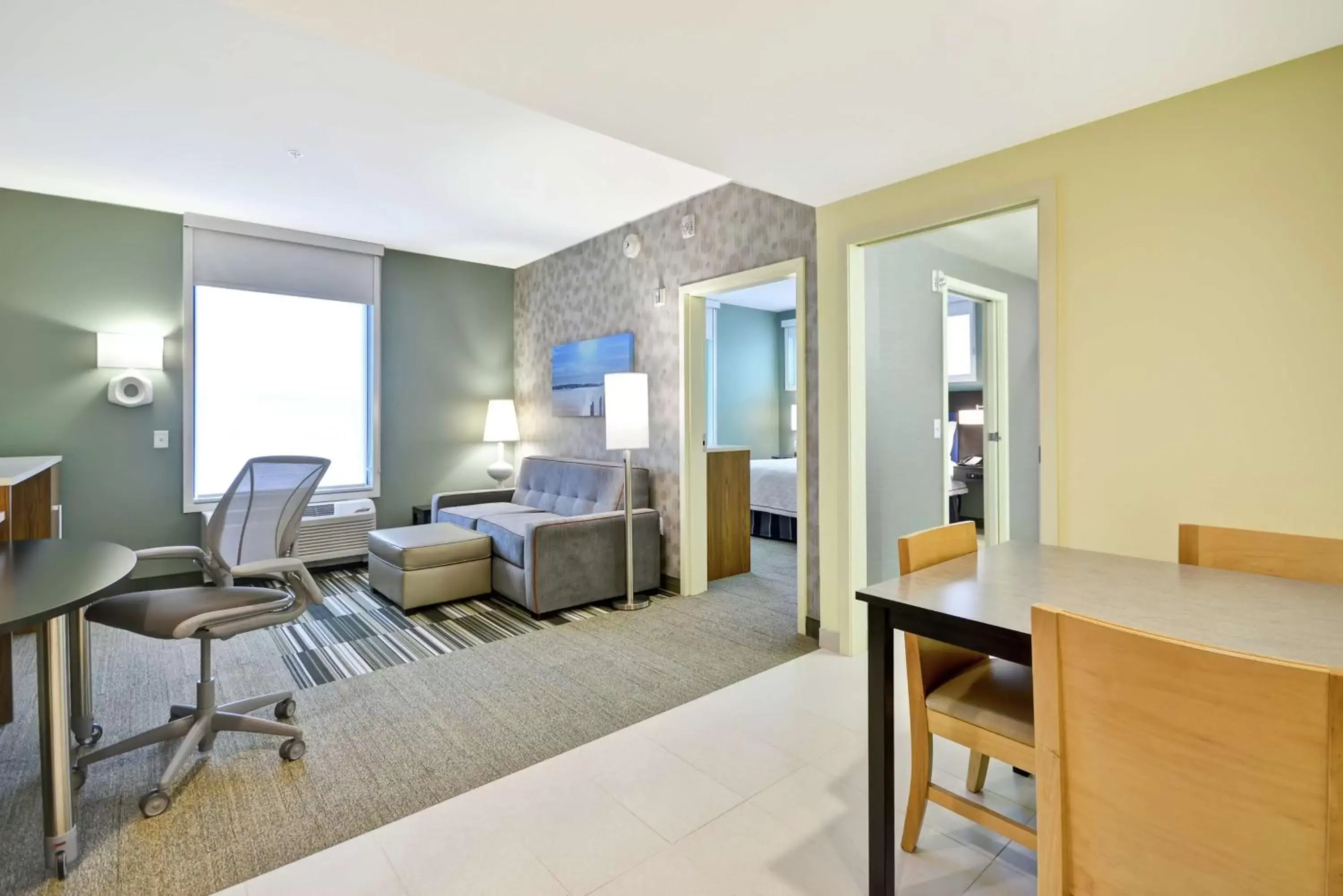 Bedroom, Seating Area in Home2 Suites By Hilton Minneapolis-Eden Prairie