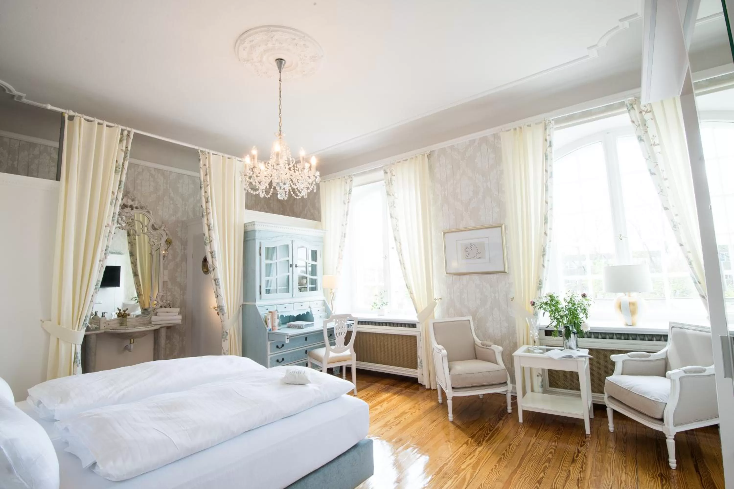 Bedroom, Bed in Lübecker Krönchen