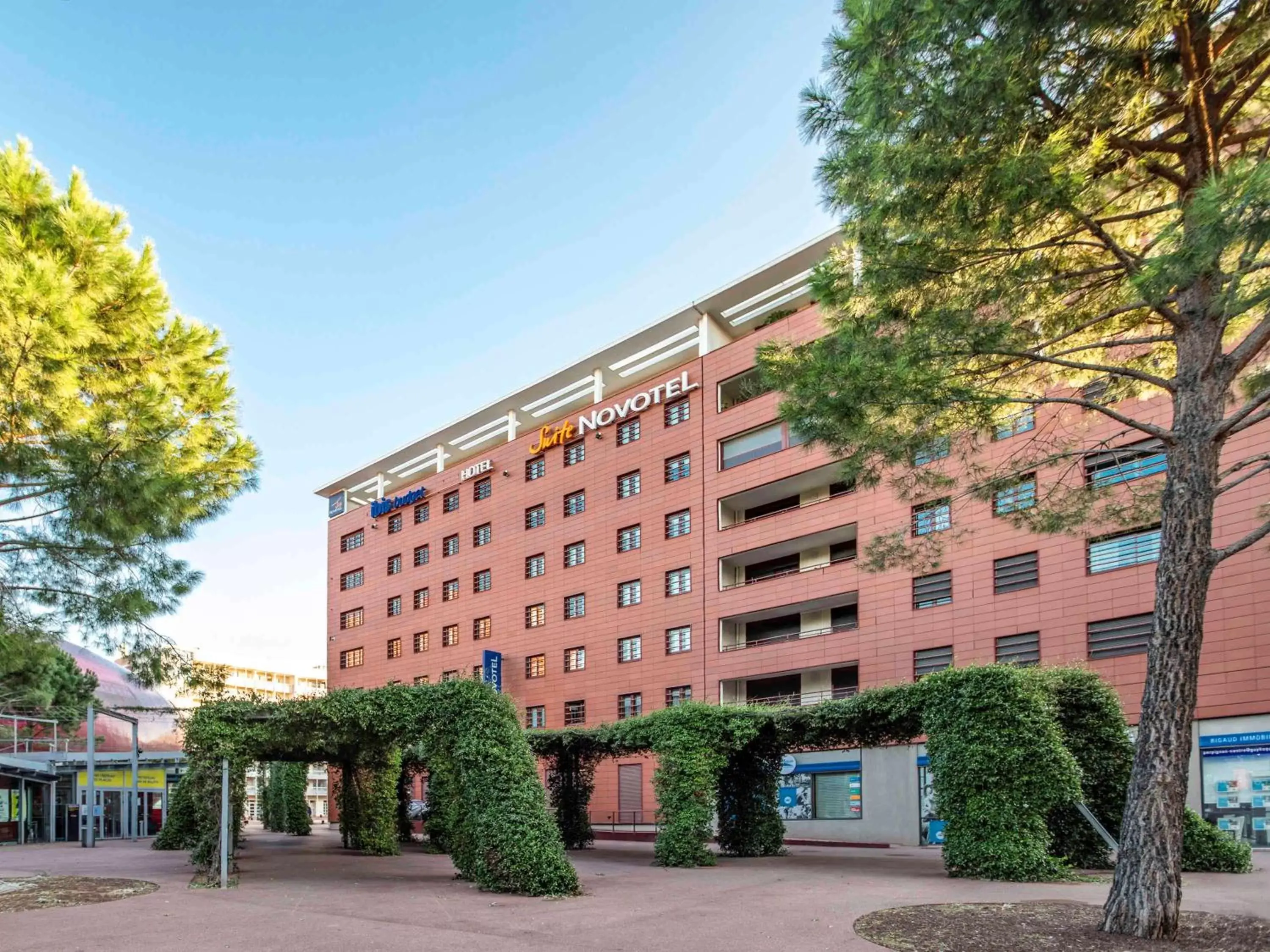 Property Building in Novotel Suites Perpignan Centre