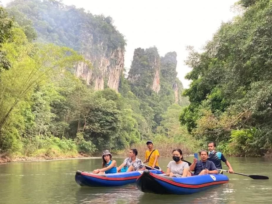 Canoeing in Khao Sok River & Jungle Resort