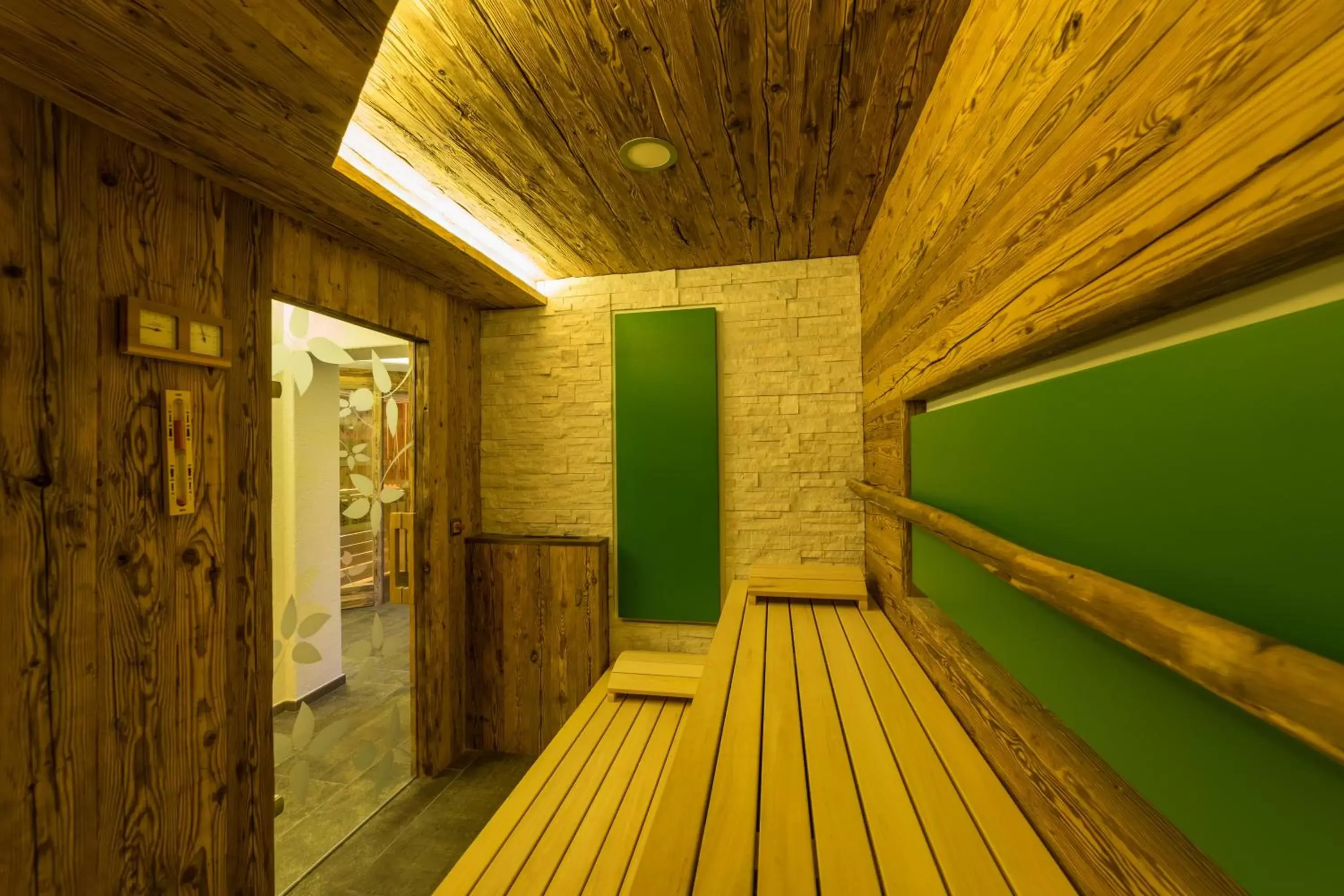 Sauna, Bunk Bed in Hotel Ristorante Lewald