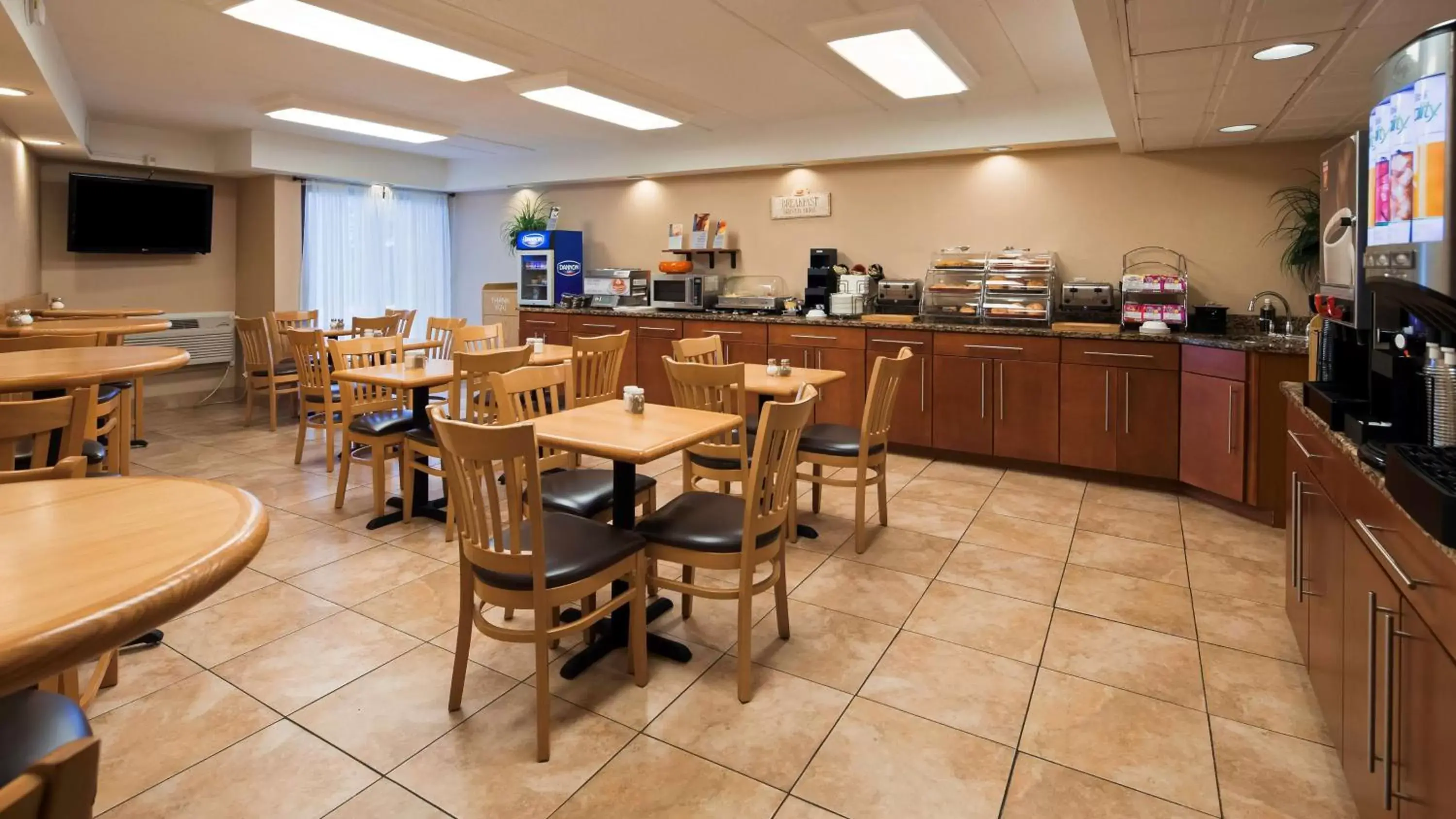Restaurant/Places to Eat in Best Western Clifton Park
