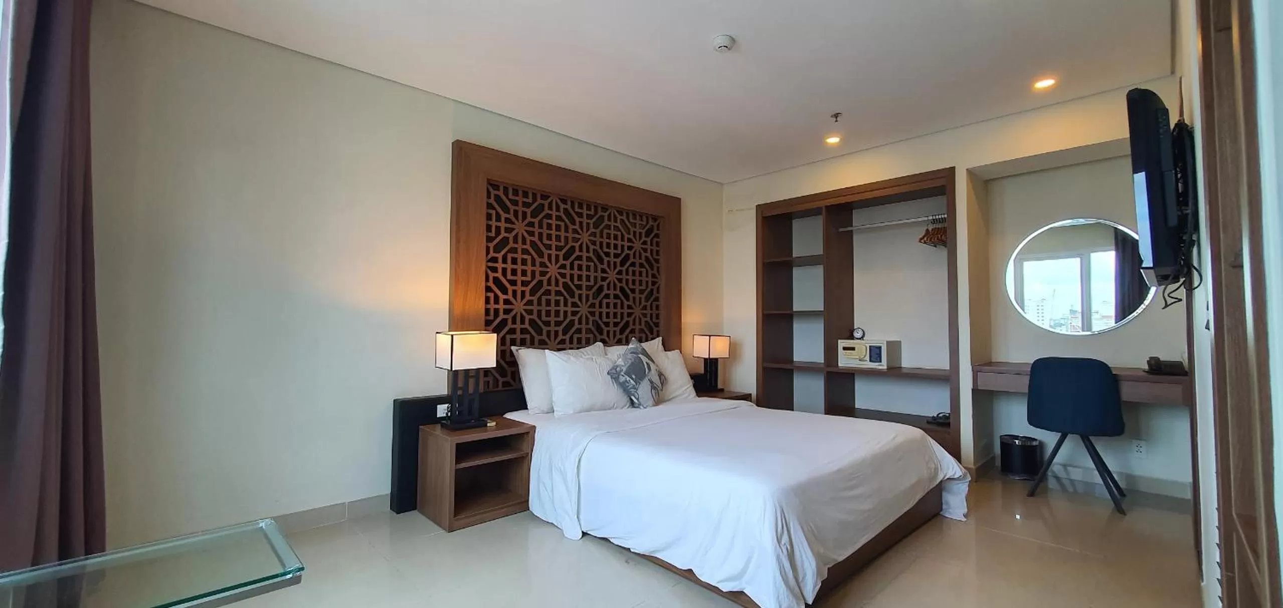 Bed in Gemini Saigon LUXURY