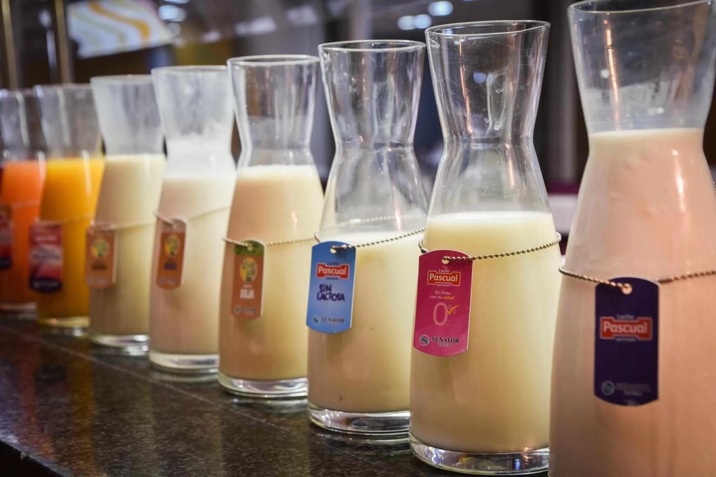 Buffet breakfast in Senator Parque Central