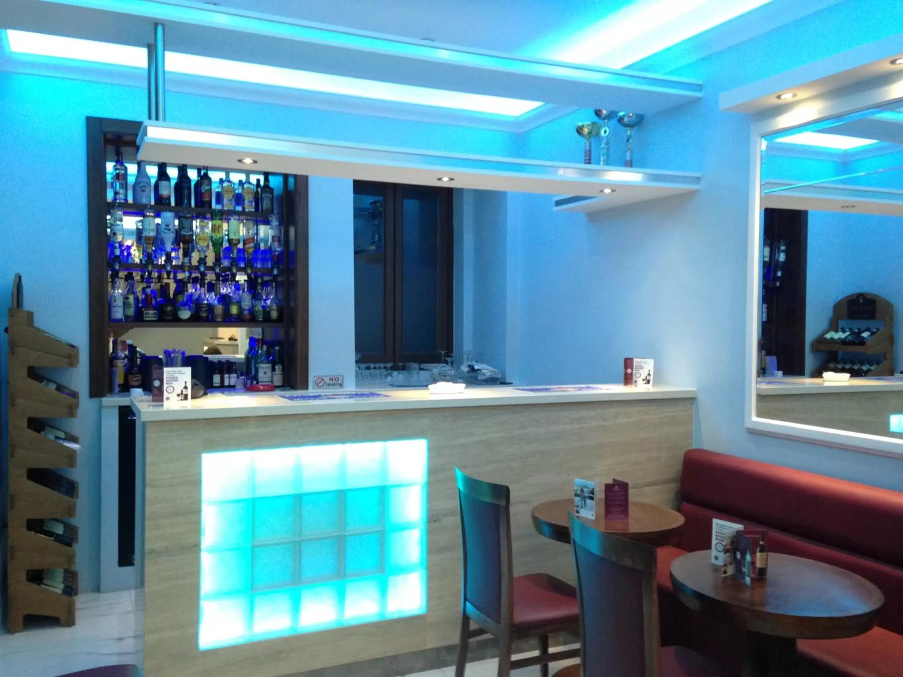 Lounge or bar, Lounge/Bar in Grand Harbour Hotel