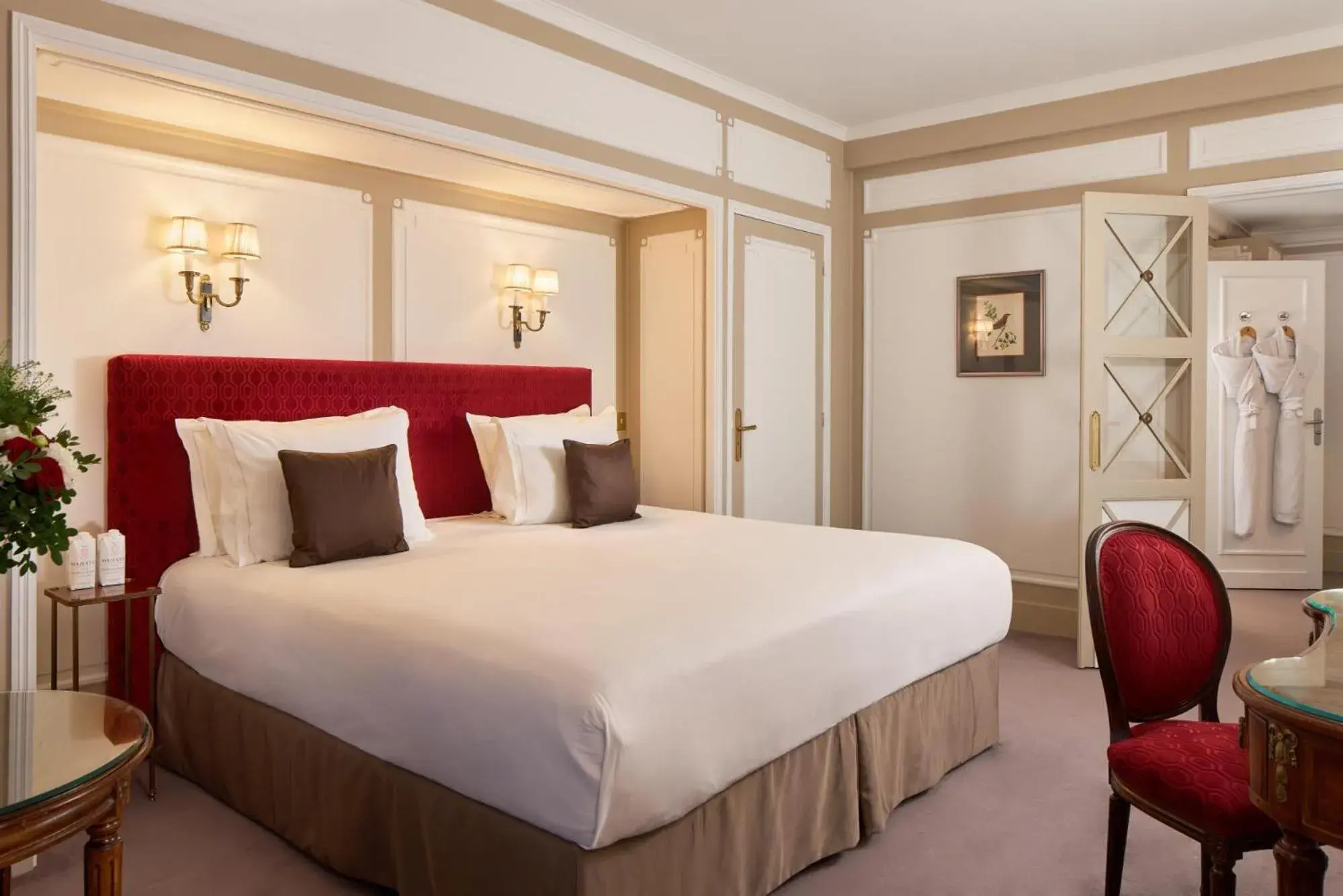 Bedroom, Bed in Villa & Hotel Majestic