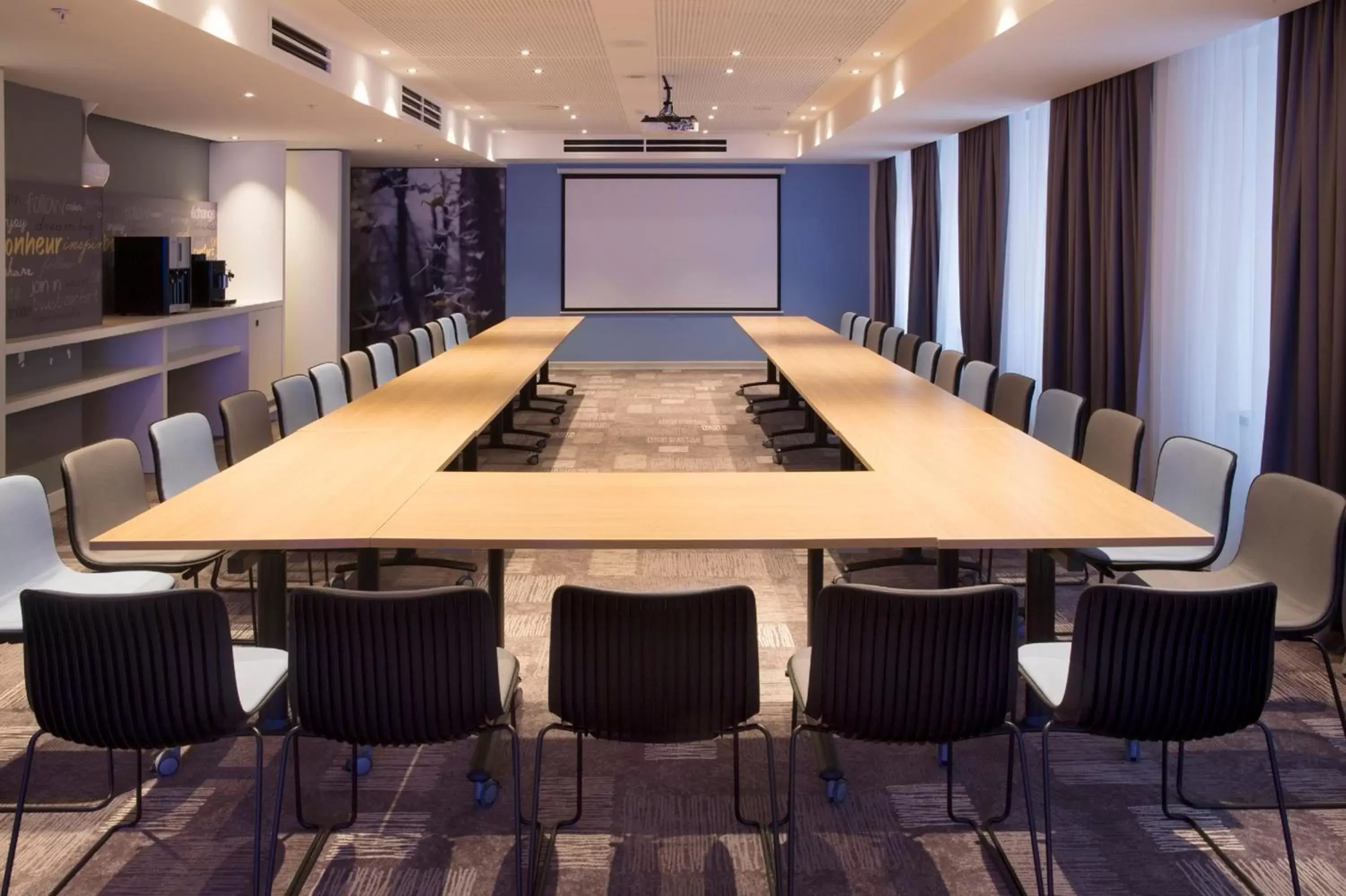 Meeting/conference room in ibis Yerevan Center