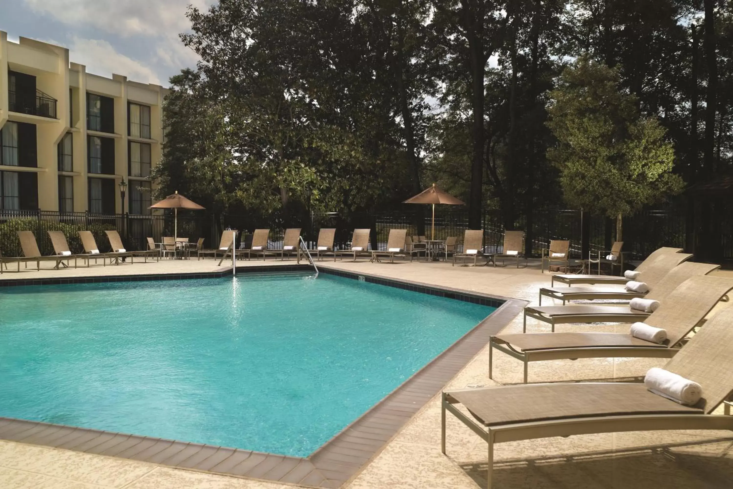 Swimming Pool in Atlanta Marriott Perimeter Center