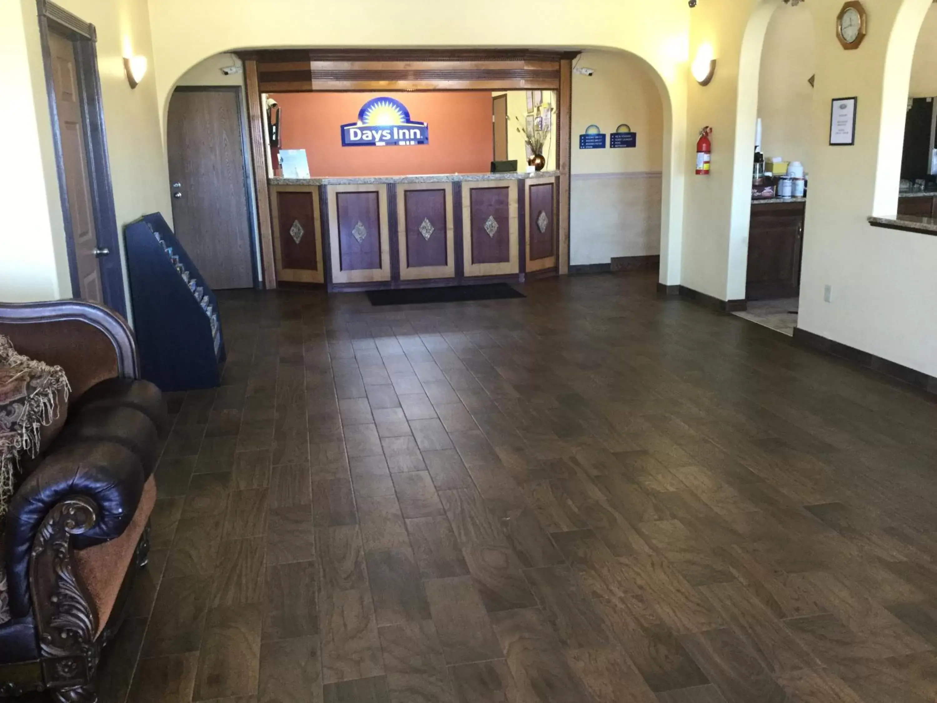 Lobby or reception in Days Inn by Wyndham Hurricane/Zion National Park Area