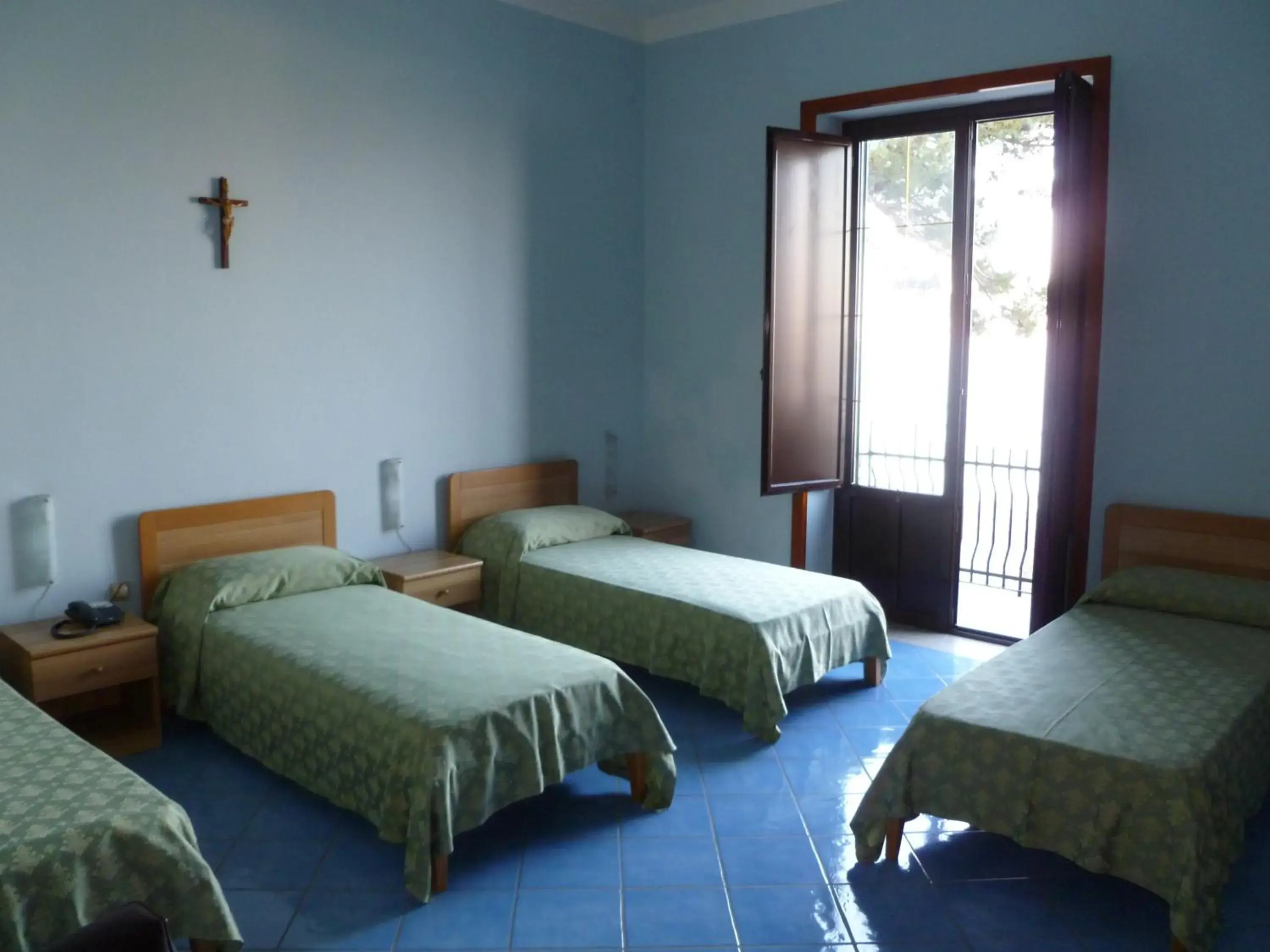 Photo of the whole room, Bed in Ancelle Sorrento - Casa d'Accoglienza