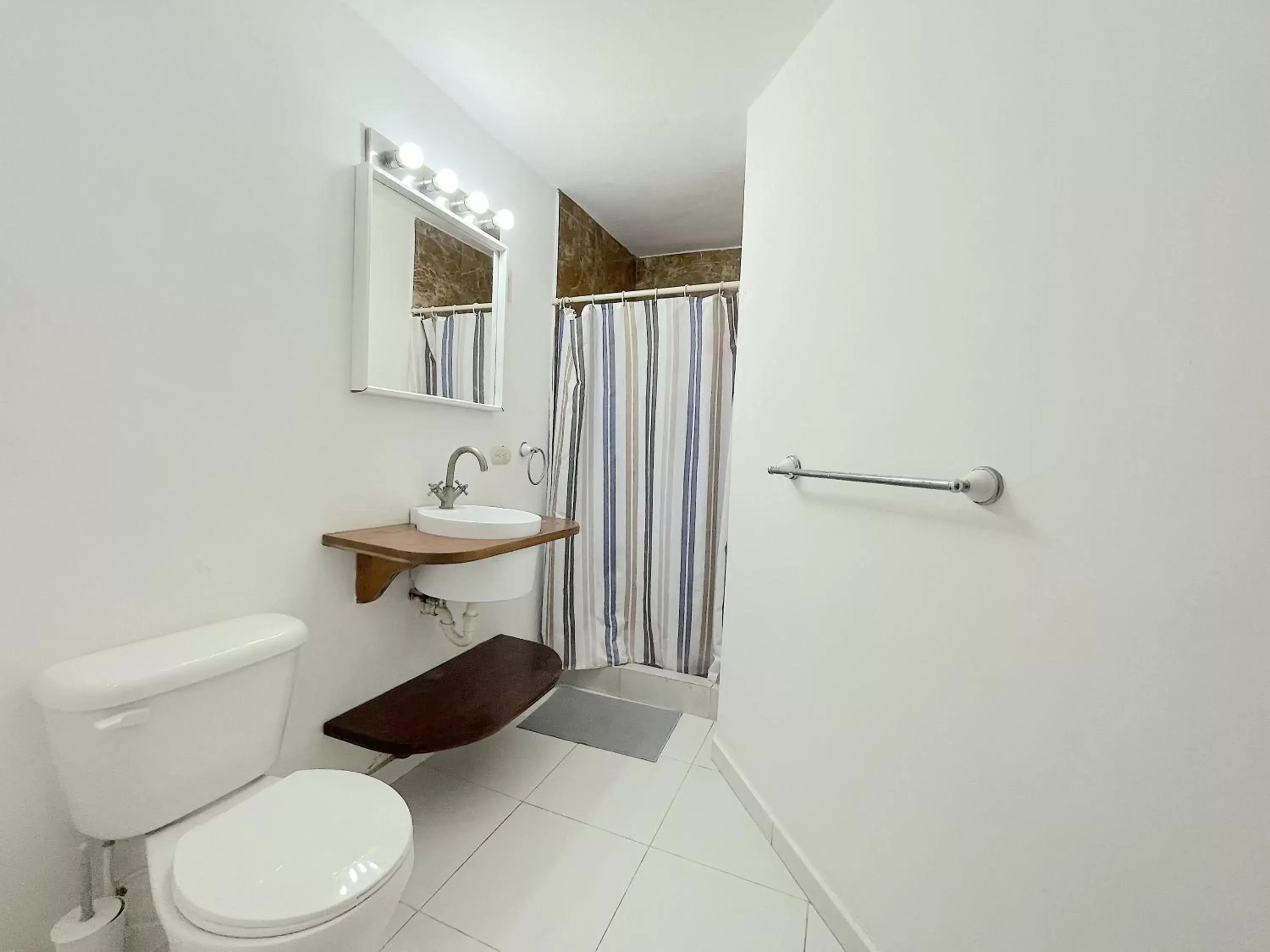 Shower, Bathroom in HOTEL Beach VILLAS Los Corales WIFI & BBQ BEACH CLUB