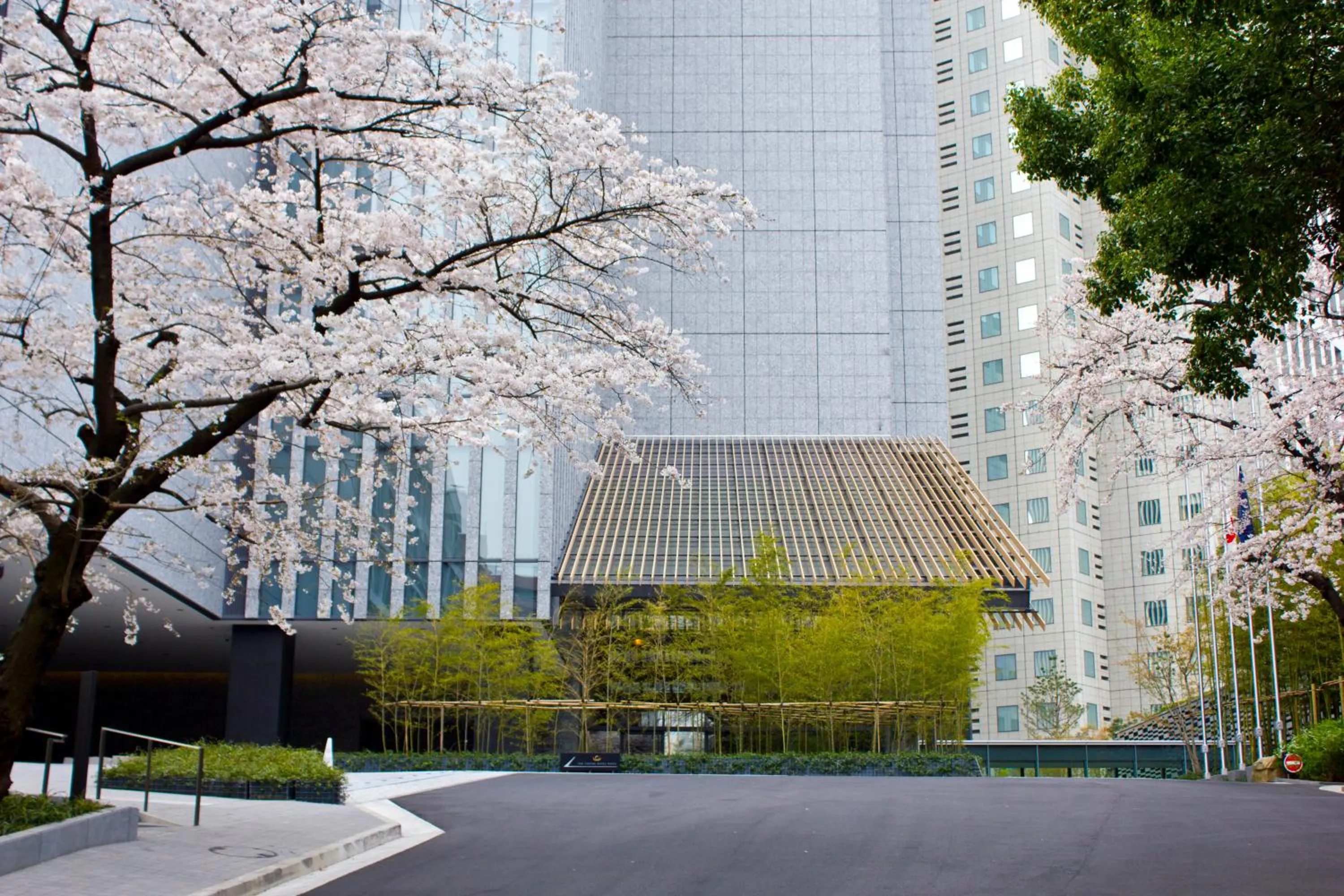 Facade/entrance in The Capitol Hotel Tokyu