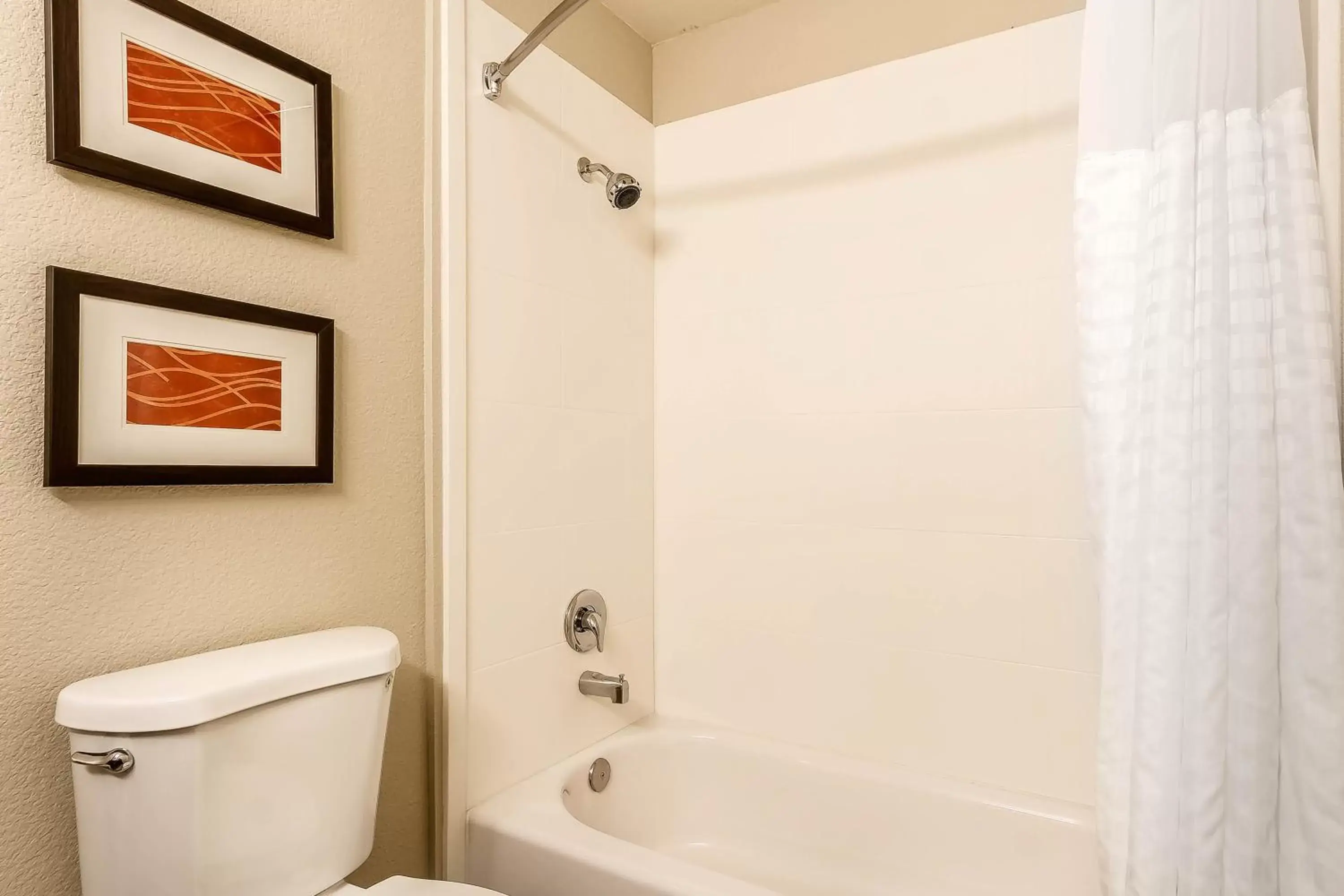 Shower, Bathroom in Comfort Inn & Suites Rocklin