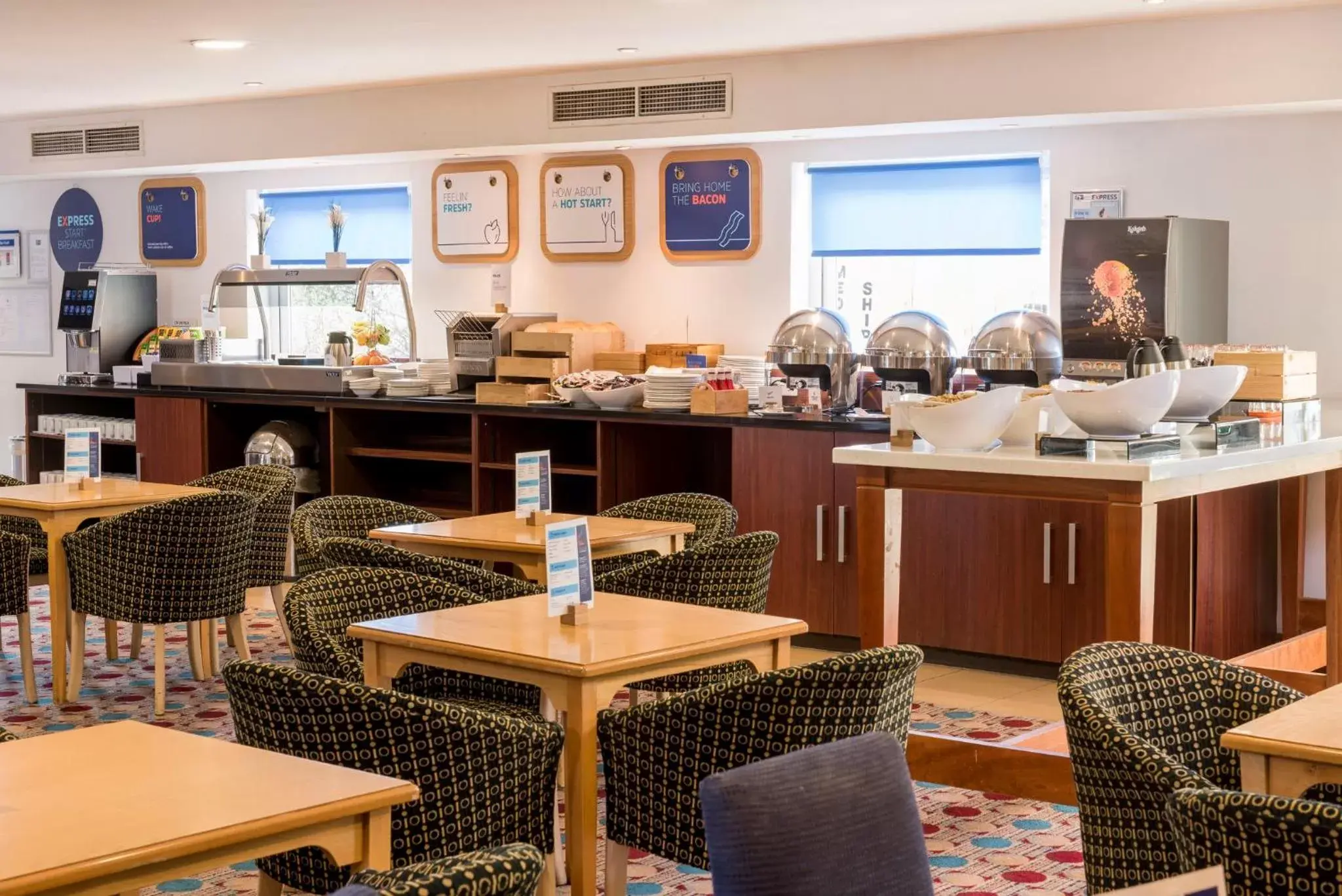 Breakfast, Restaurant/Places to Eat in Holiday Inn Express Birmingham Star City, an IHG Hotel